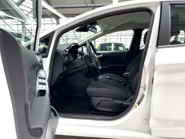 Ford Fiesta view 8