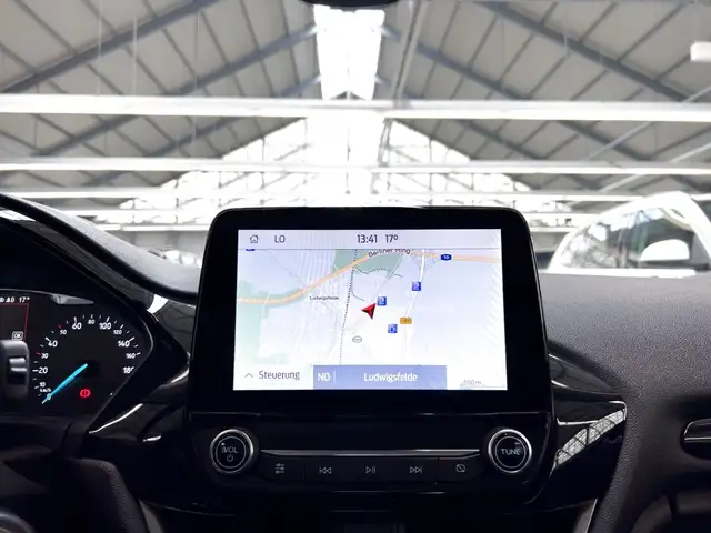 Ford Fiesta view 11