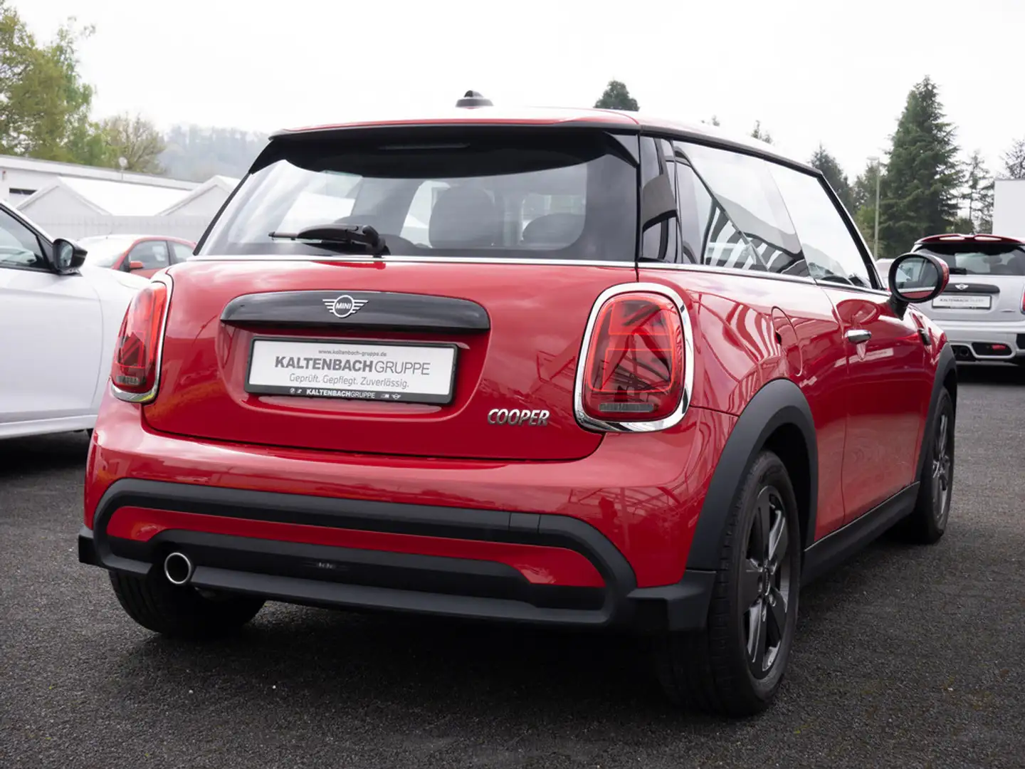 MINI Cooper C lassic Trim HUD LED NAVI KLIMA Rouge - 2