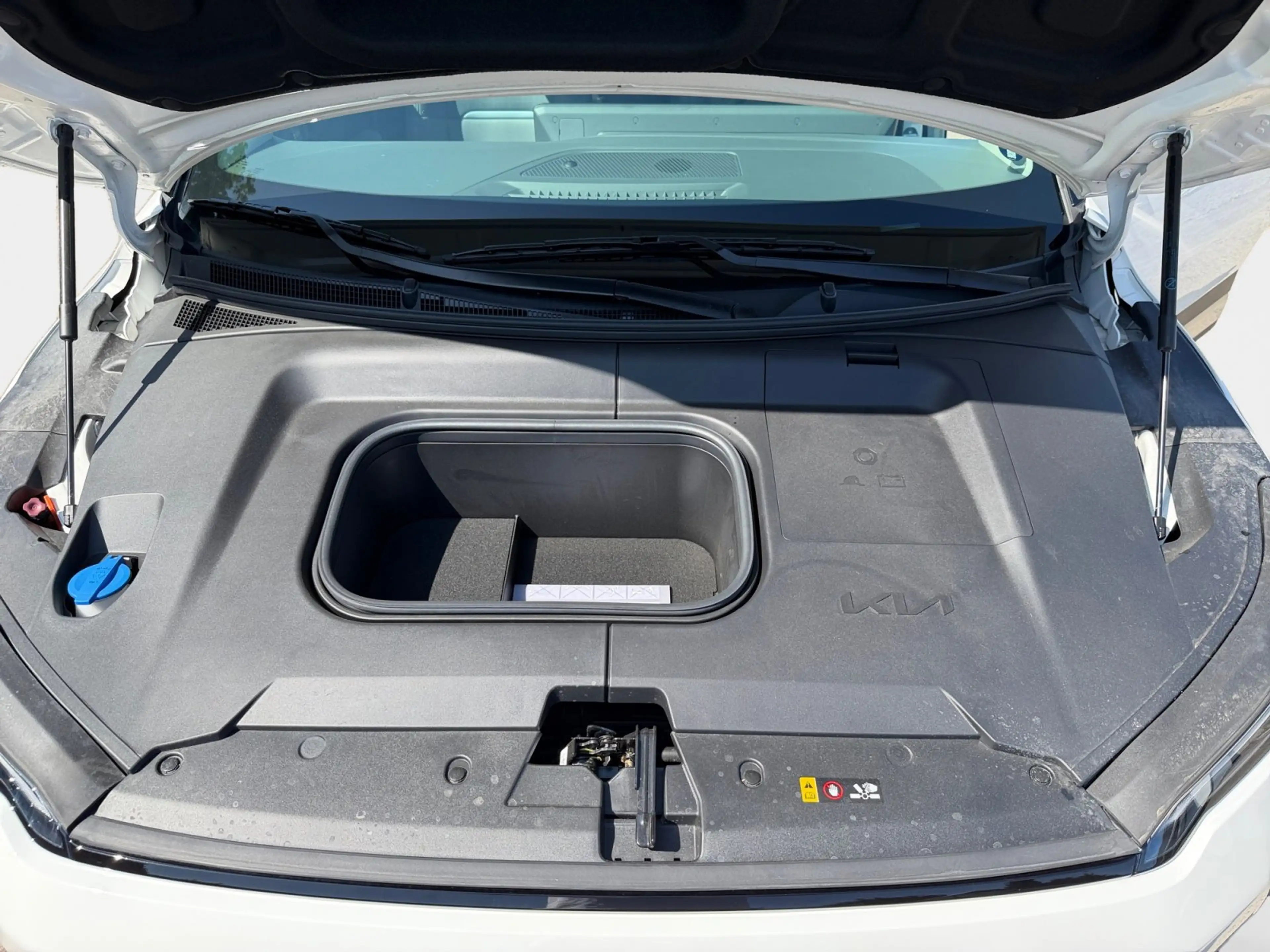 Kia EV3 81,4kWh Air +September+MY26+Kamera+ACC+SHZ+WP — photo 14