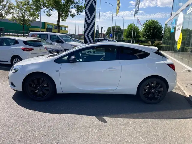 Opel Astra view 15