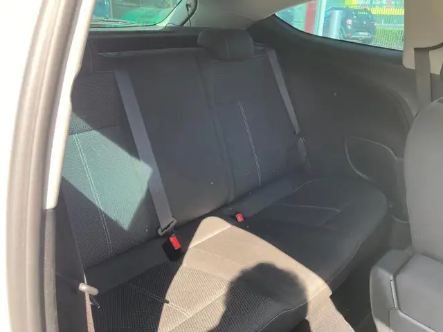 Opel Astra view 9