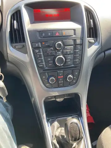 Opel Astra view 14
