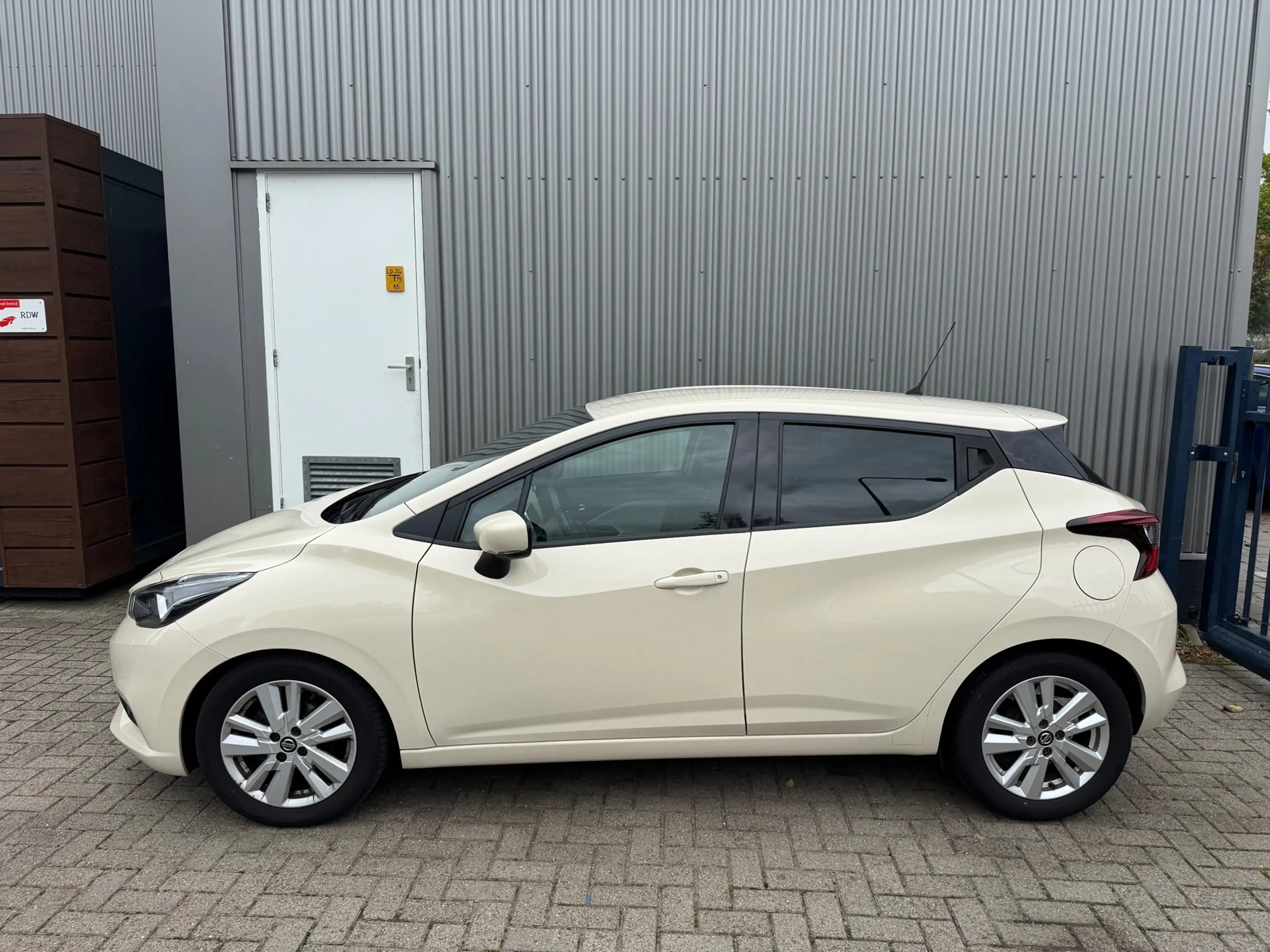 Nissan Micra 1.0 IG-T N-Connecta AUTOMAAT / AIRCO / EL.PAKKET / — photo 2