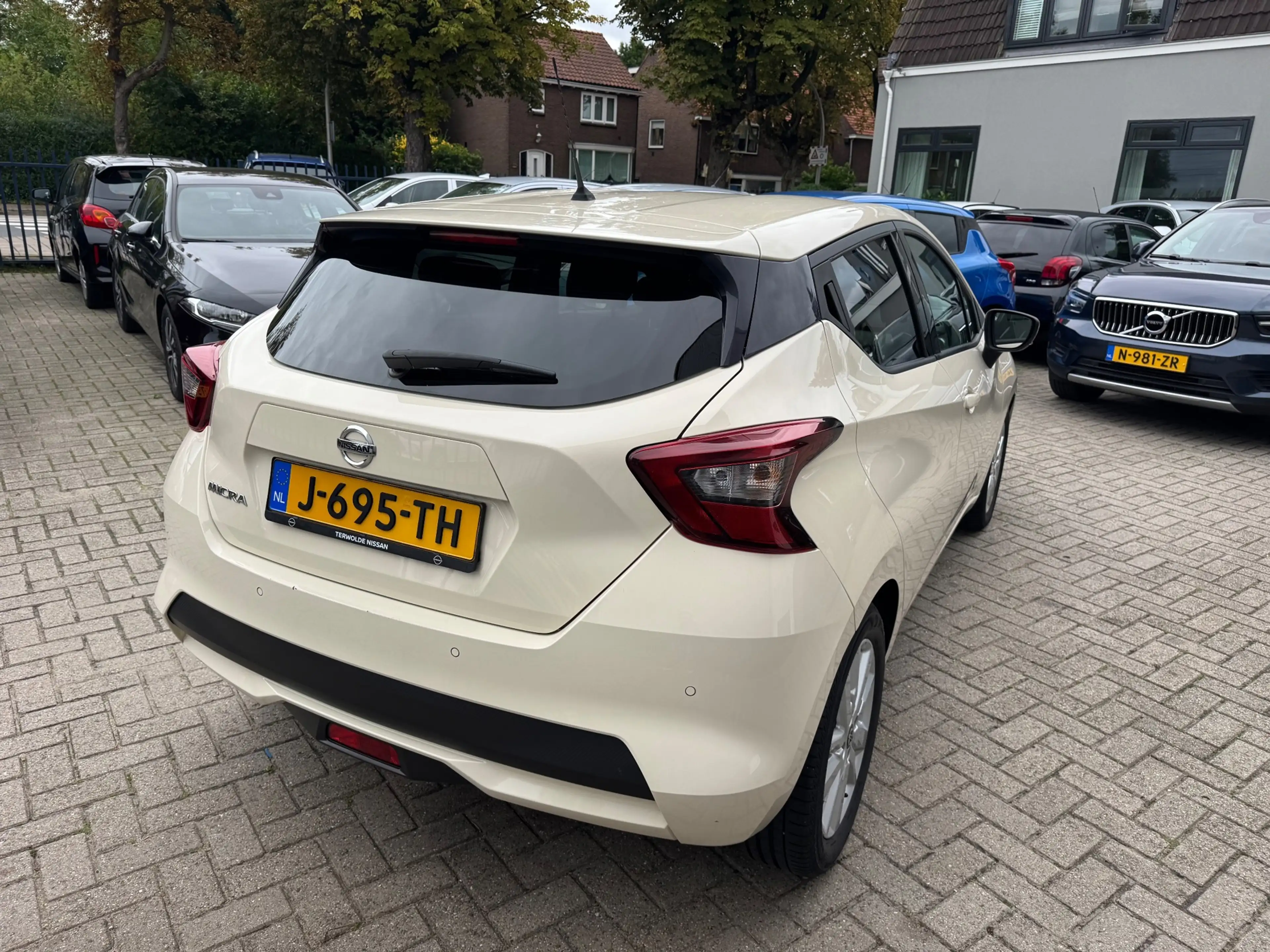 Nissan Micra 1.0 IG-T N-Connecta AUTOMAAT / AIRCO / EL.PAKKET / — photo 5