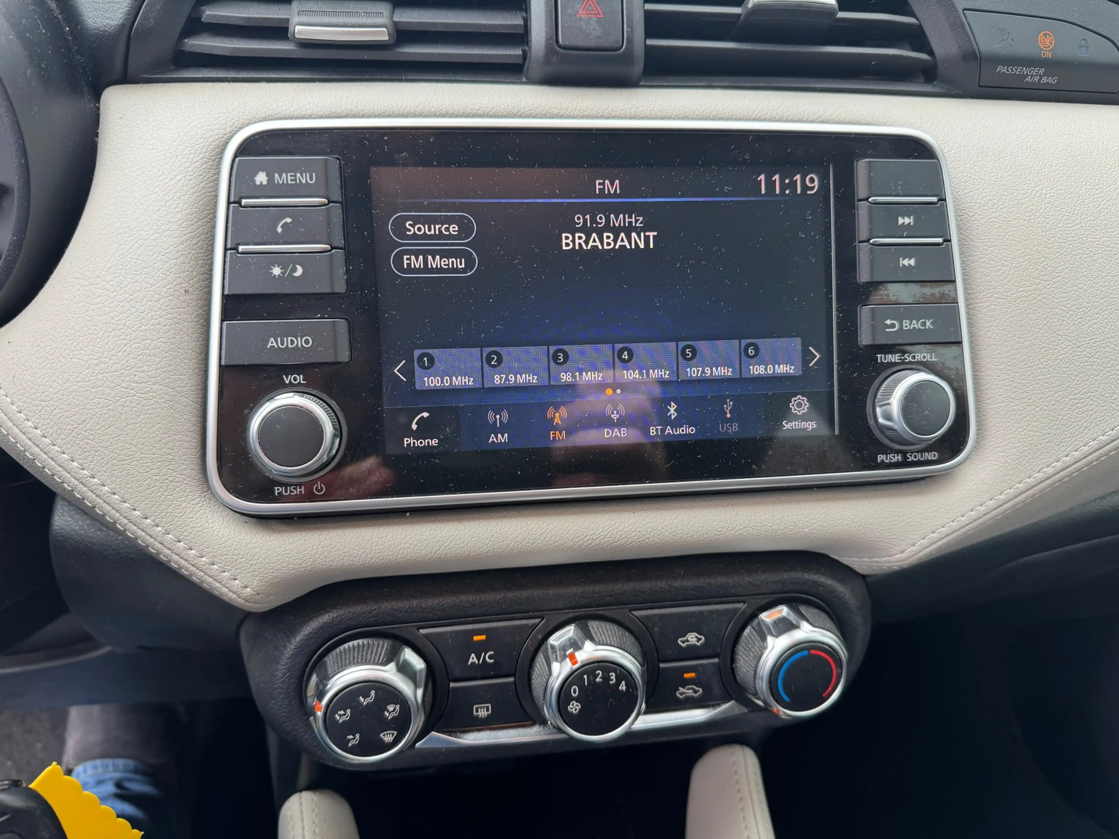 Nissan Micra 1.0 IG-T N-Connecta AUTOMAAT / AIRCO / EL.PAKKET / — photo 13