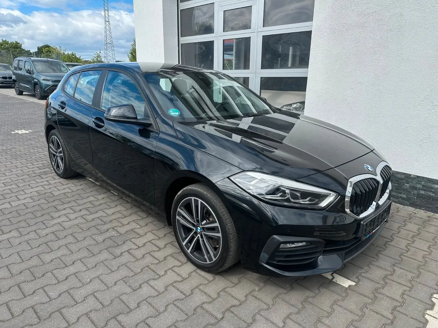 BMW 118 1 Lim. 118 d Advantage Automatik Schwarz - 1