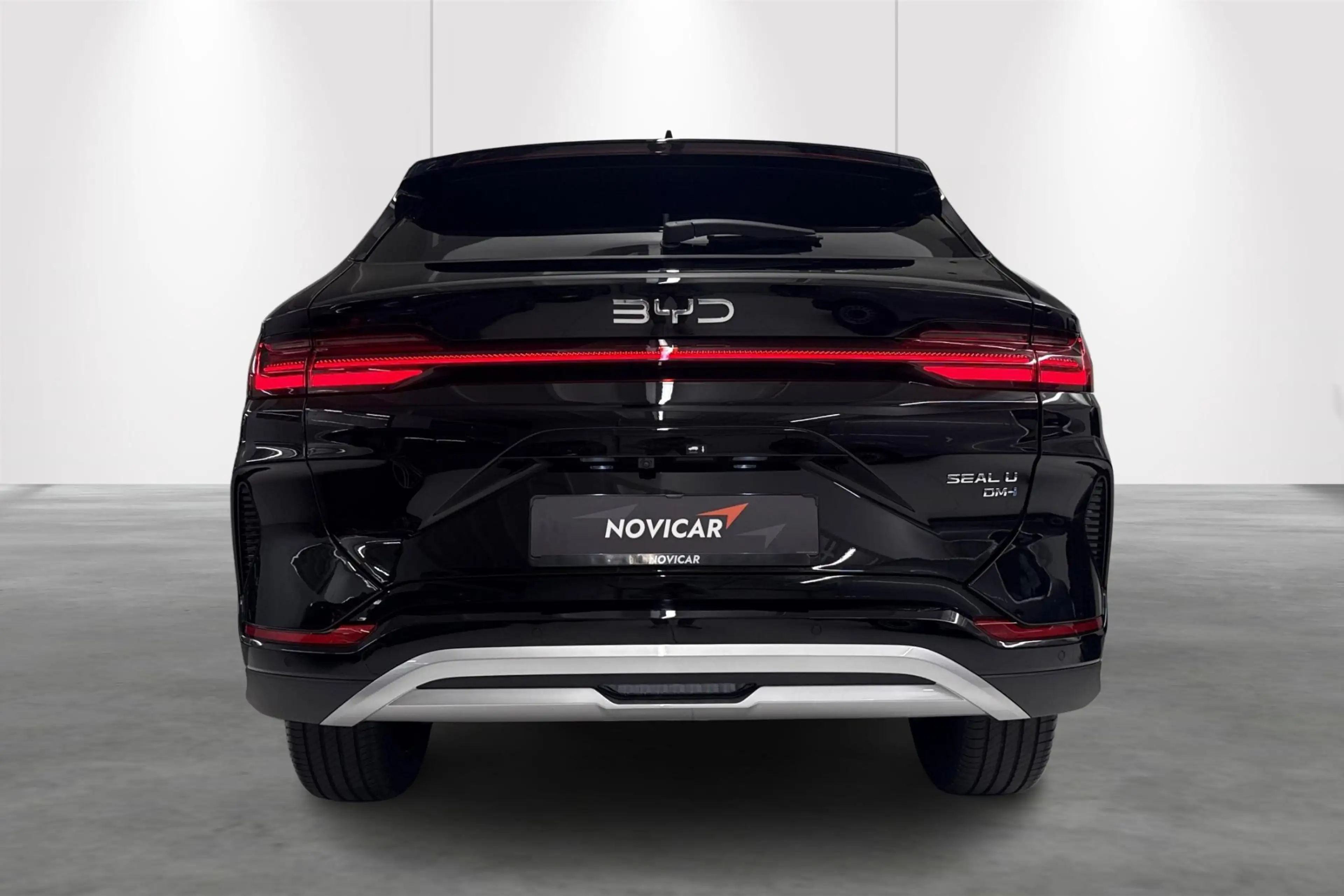 BYD Seal U DM-I 1.5 DM-i Boost PHEV — photo 9