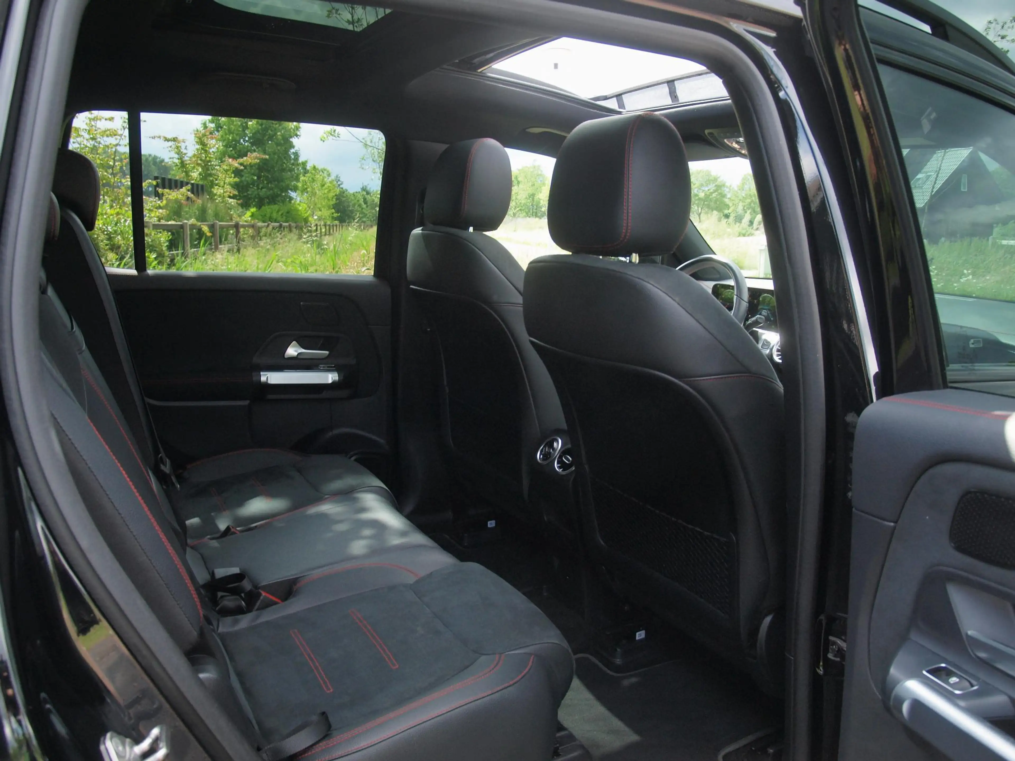 Mercedes-Benz EQB 250 AMG Line 7 Persoons 67 kWh | SOH 94% | Panoramadak — photo 31