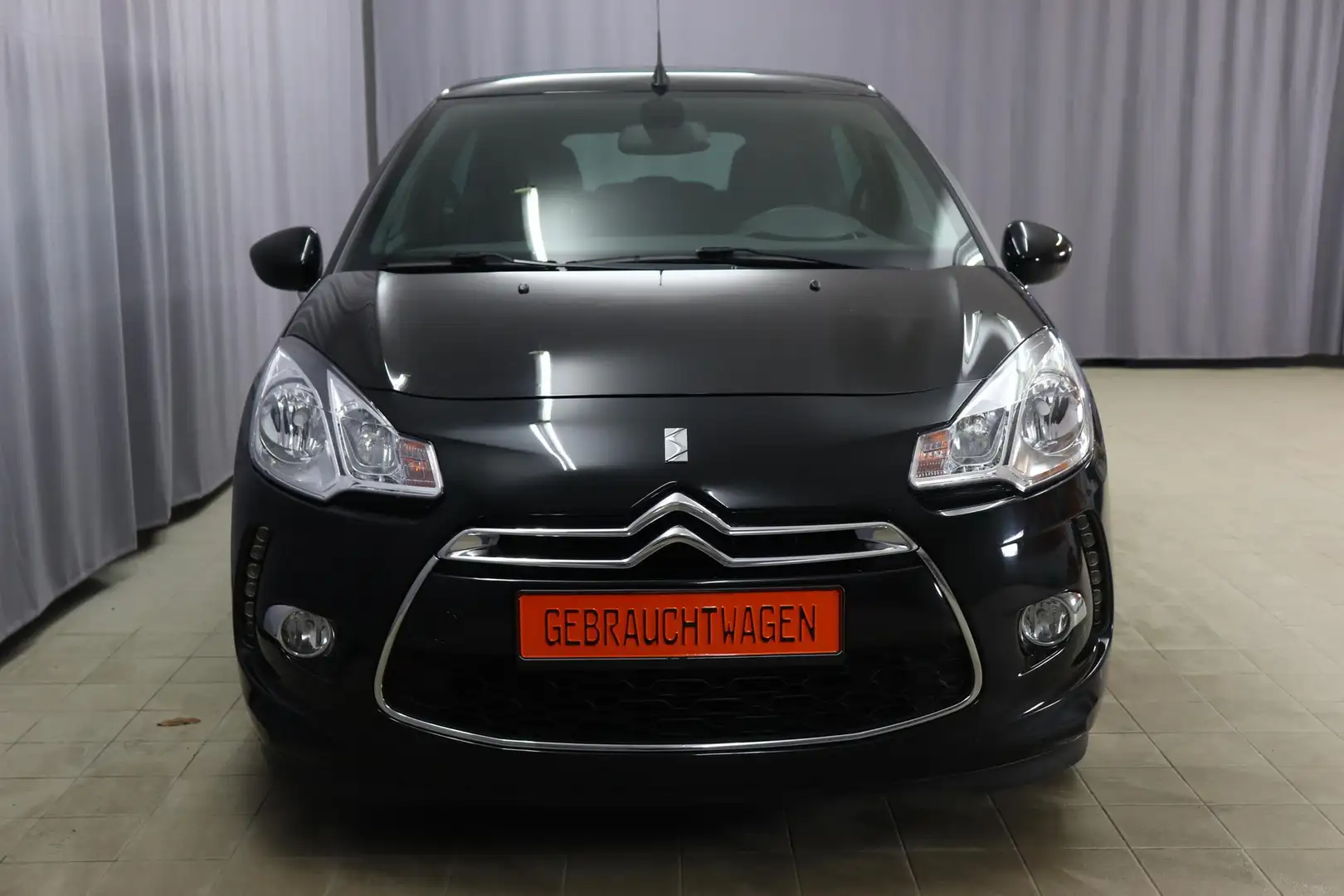 Citroen DS3 SoChic CABRIO 1.2 60kW, Klimaautomatik, Verdeck... Schwarz - 2