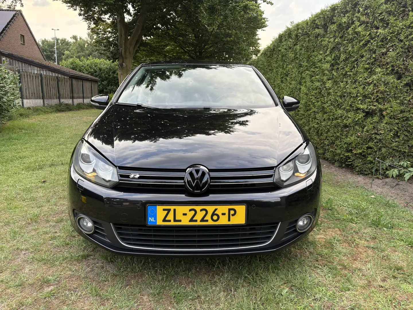 Volkswagen Golf 1.4 TSI Highline R-Line 200PK BI-XENON CARPLAY Zwart - 2