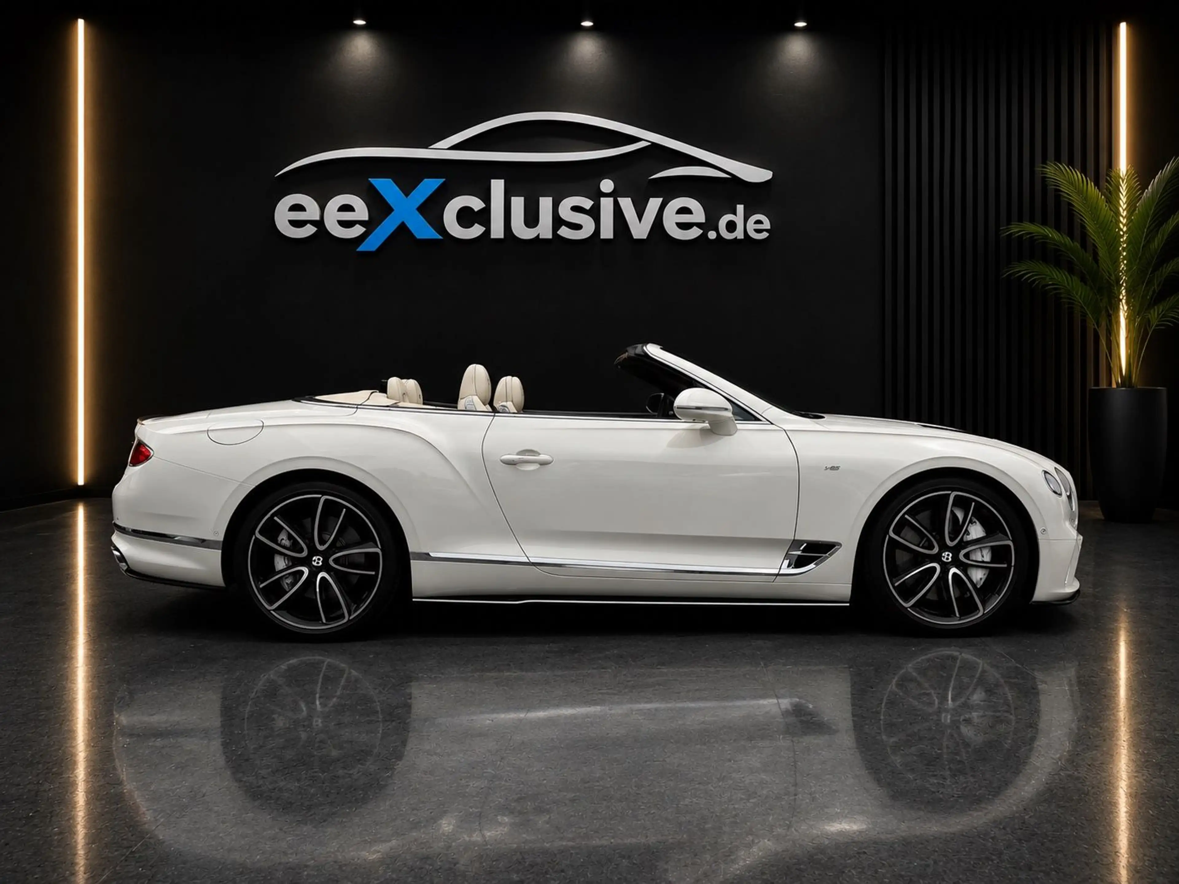 Bentley Continental GTC V8 22" Carbon Paket Sonderleder — photo 2