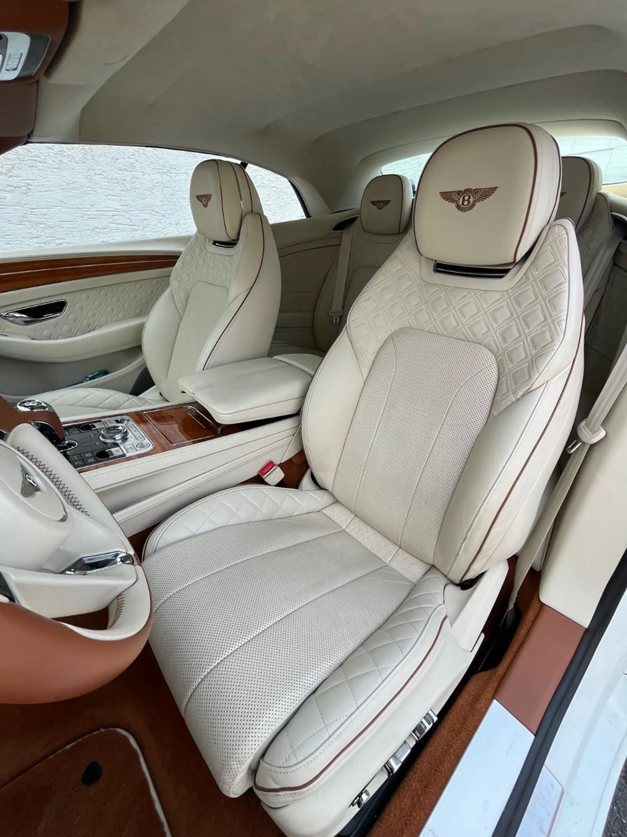 Bentley Continental GTC V8 22" Carbon Paket Sonderleder — photo 8