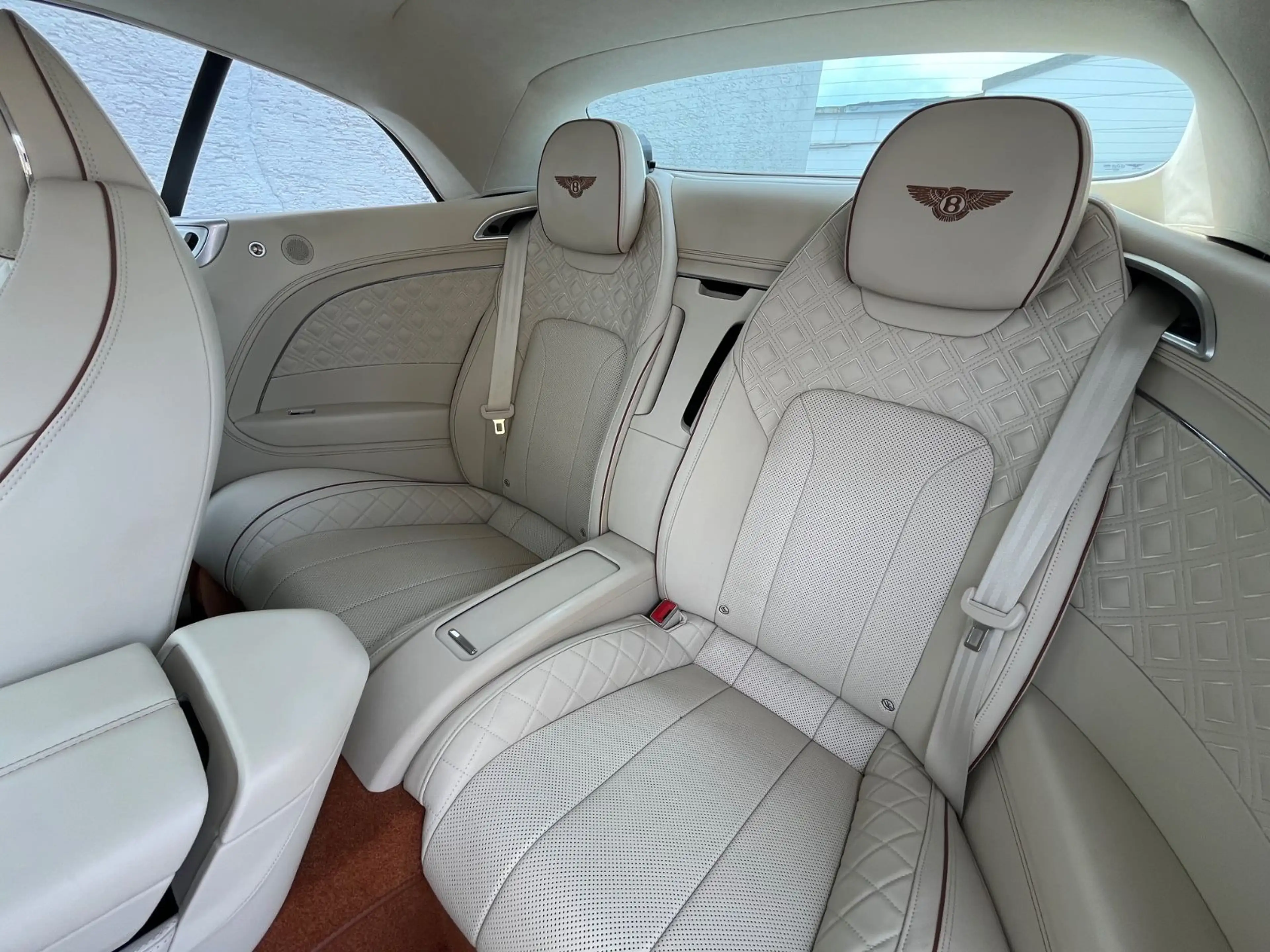 Bentley Continental GTC V8 22" Carbon Paket Sonderleder — photo 10