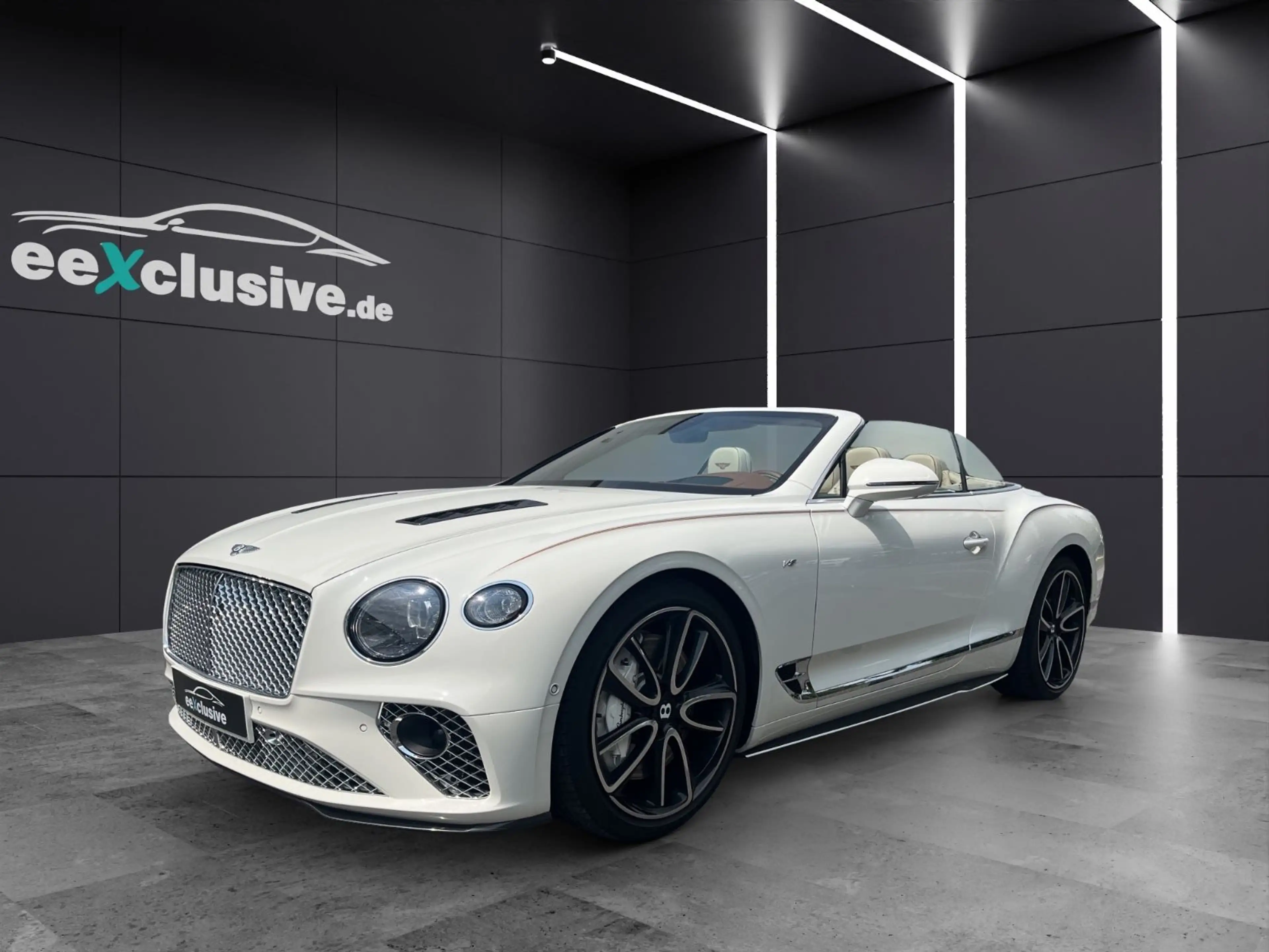 Bentley Continental GTC V8 22" Carbon Paket Sonderleder — photo 17