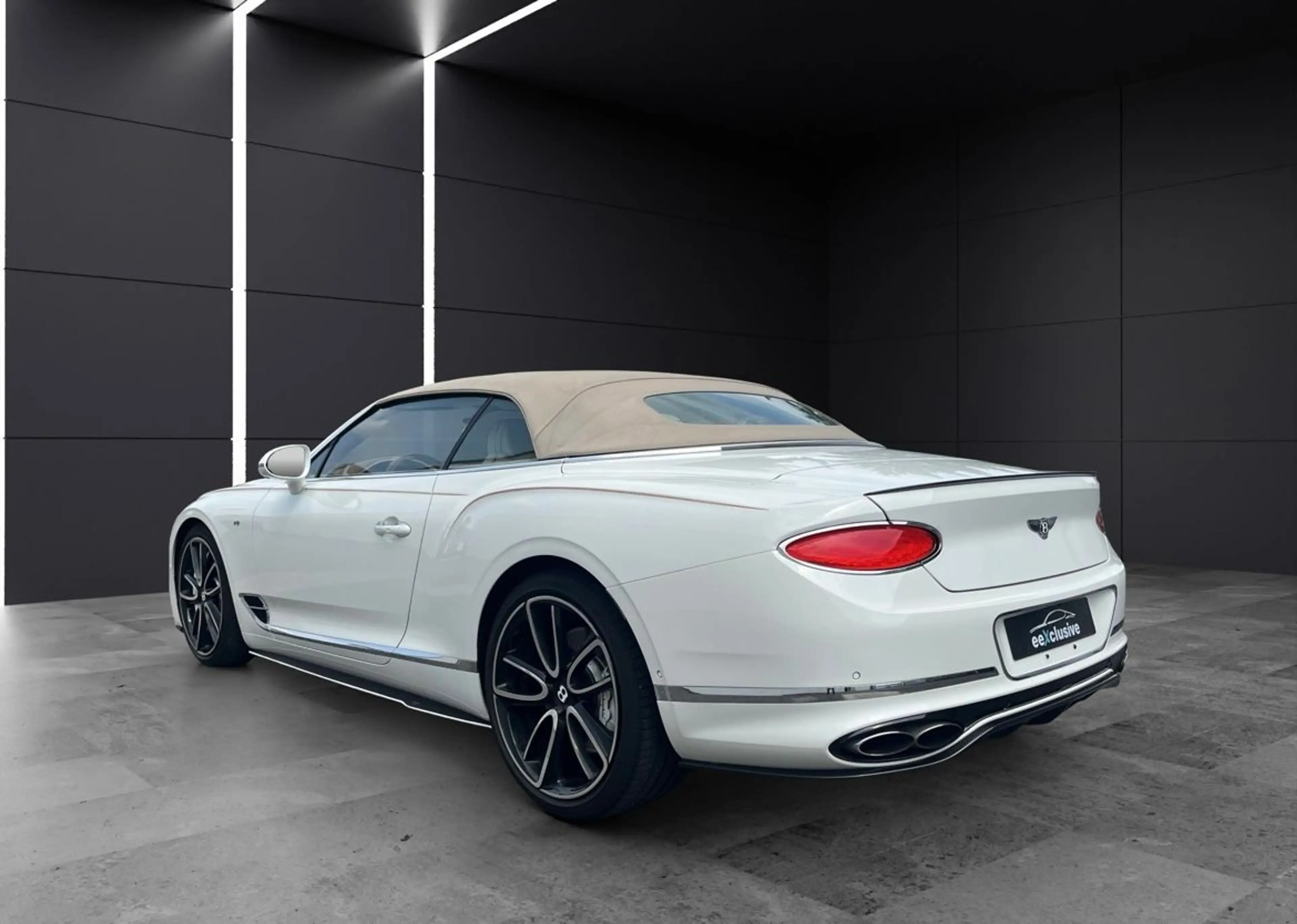 Bentley Continental GTC V8 22" Carbon Paket Sonderleder — photo 15