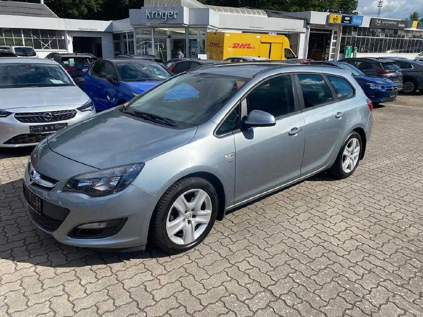 Opel Astra J Sports Tourer Energy Grau - 1