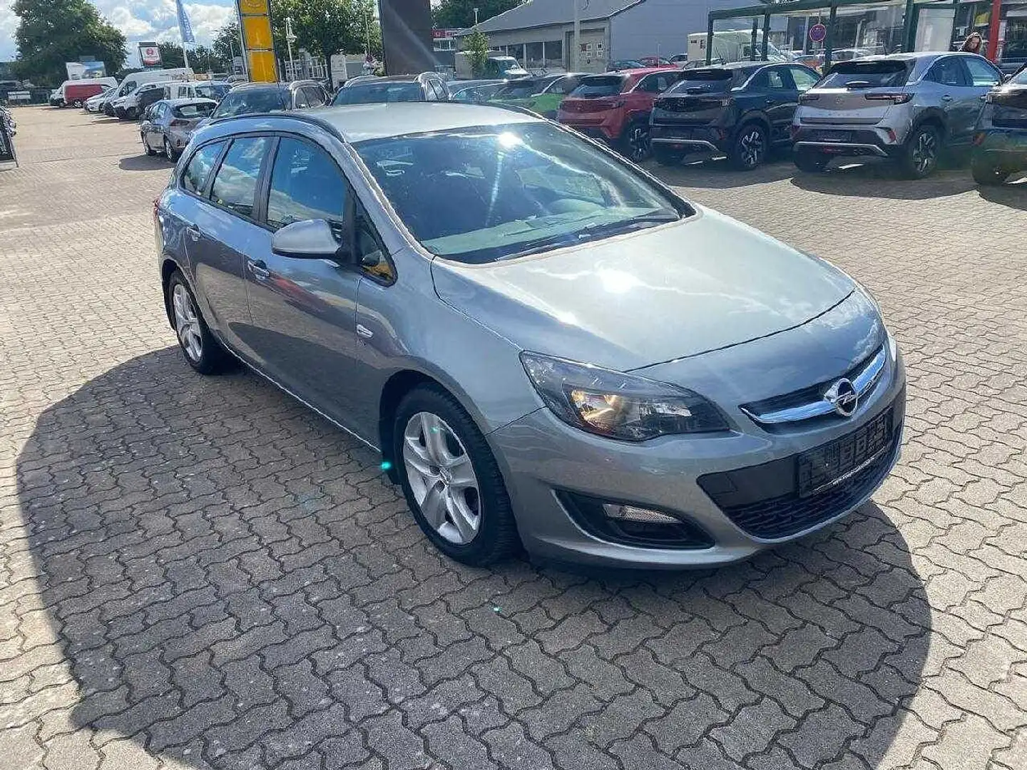 Opel Astra J Sports Tourer Energy Gris - 2