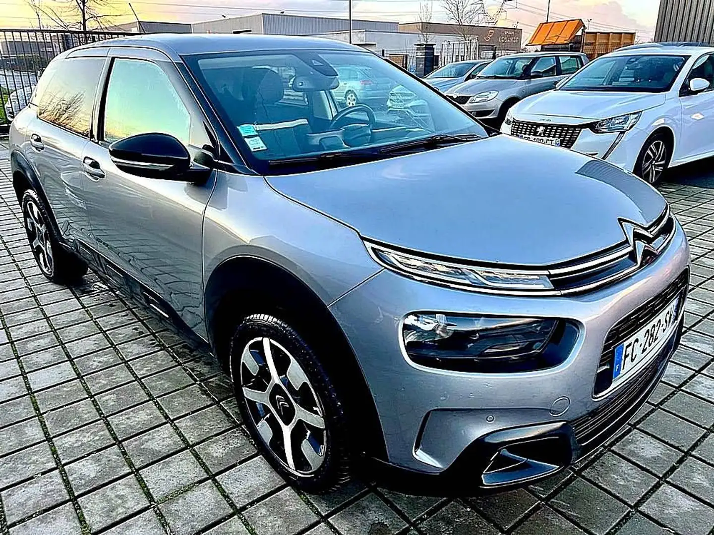 Citroen C4 Cactus 1.5 BlueHDi 1499cm3 120cv Exclusive Gris - 2