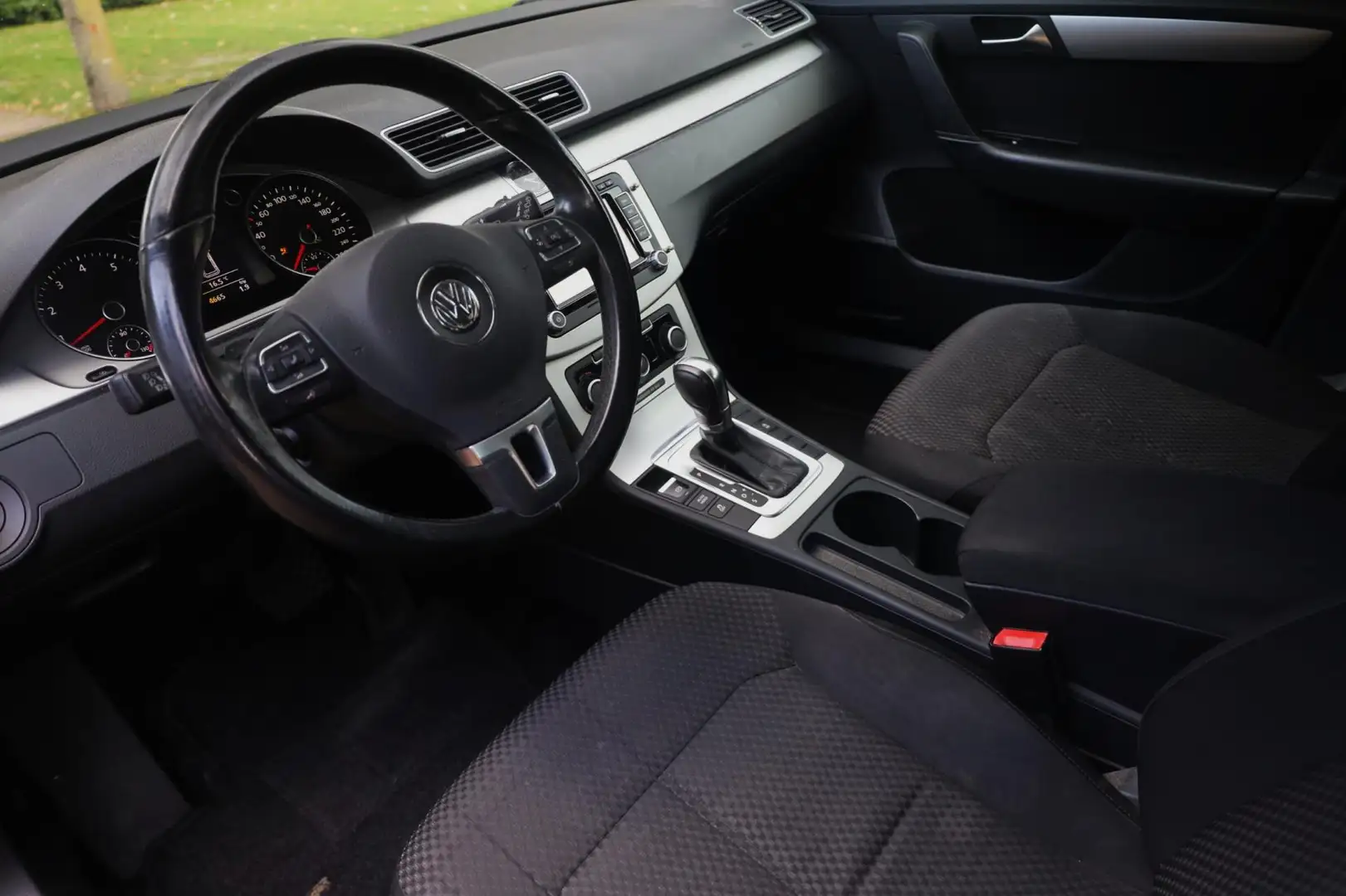 Volkswagen Passat Variant 1.4 TSI Trendline BlueMotion DSG. | Airco | Naviga Zwart - 2