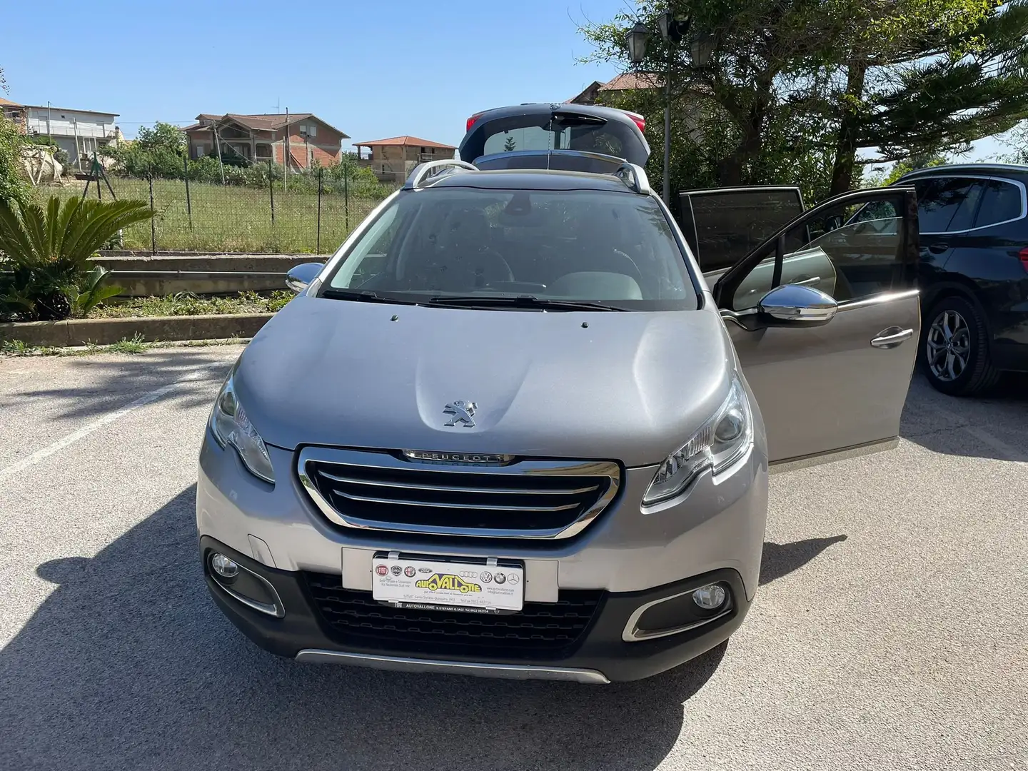 Peugeot 2008 1.6 HDI 120cv Black Matt Gris - 2