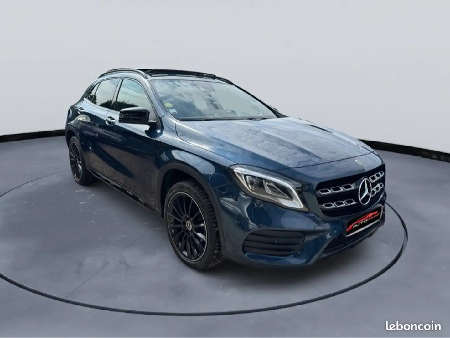 Mercedes-Benz GLA 200 Classe Mercedes Benz 4Matic 200 7-G DCT 136 CH Fascination Caméra de recul Bluetooth Régulateur vitesse - 2