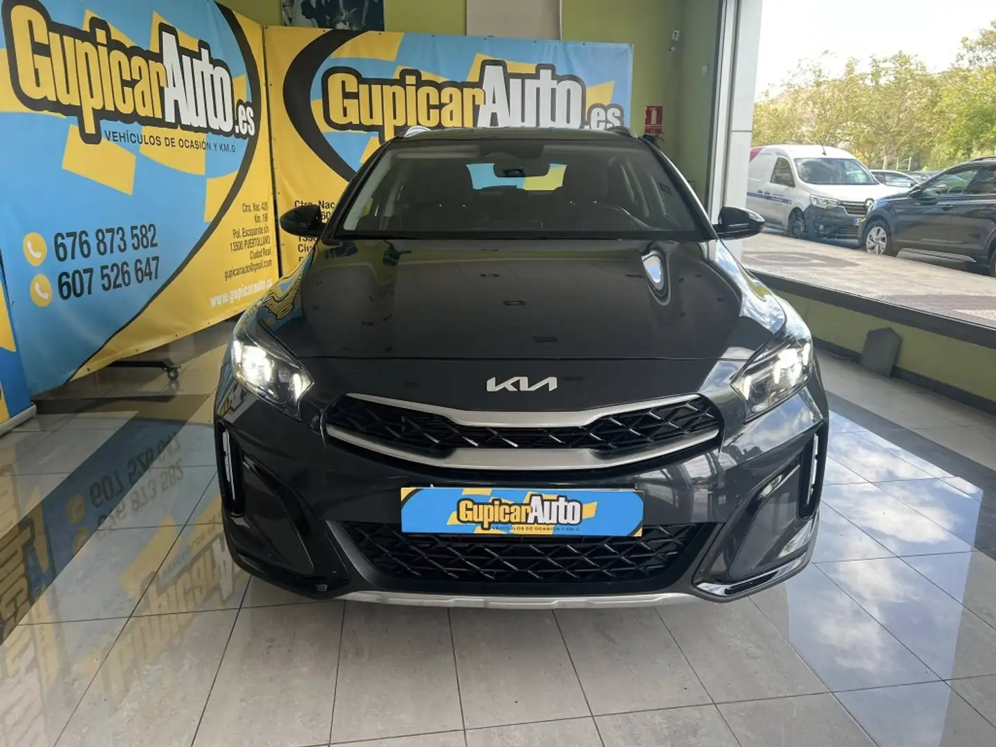 Kia XCeed 1.0 T-GDi Drive Gris - 2