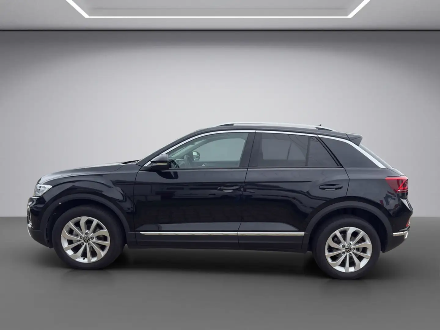 Volkswagen T-Roc 1.5TSI DSG Style AHK Schwarz - 2