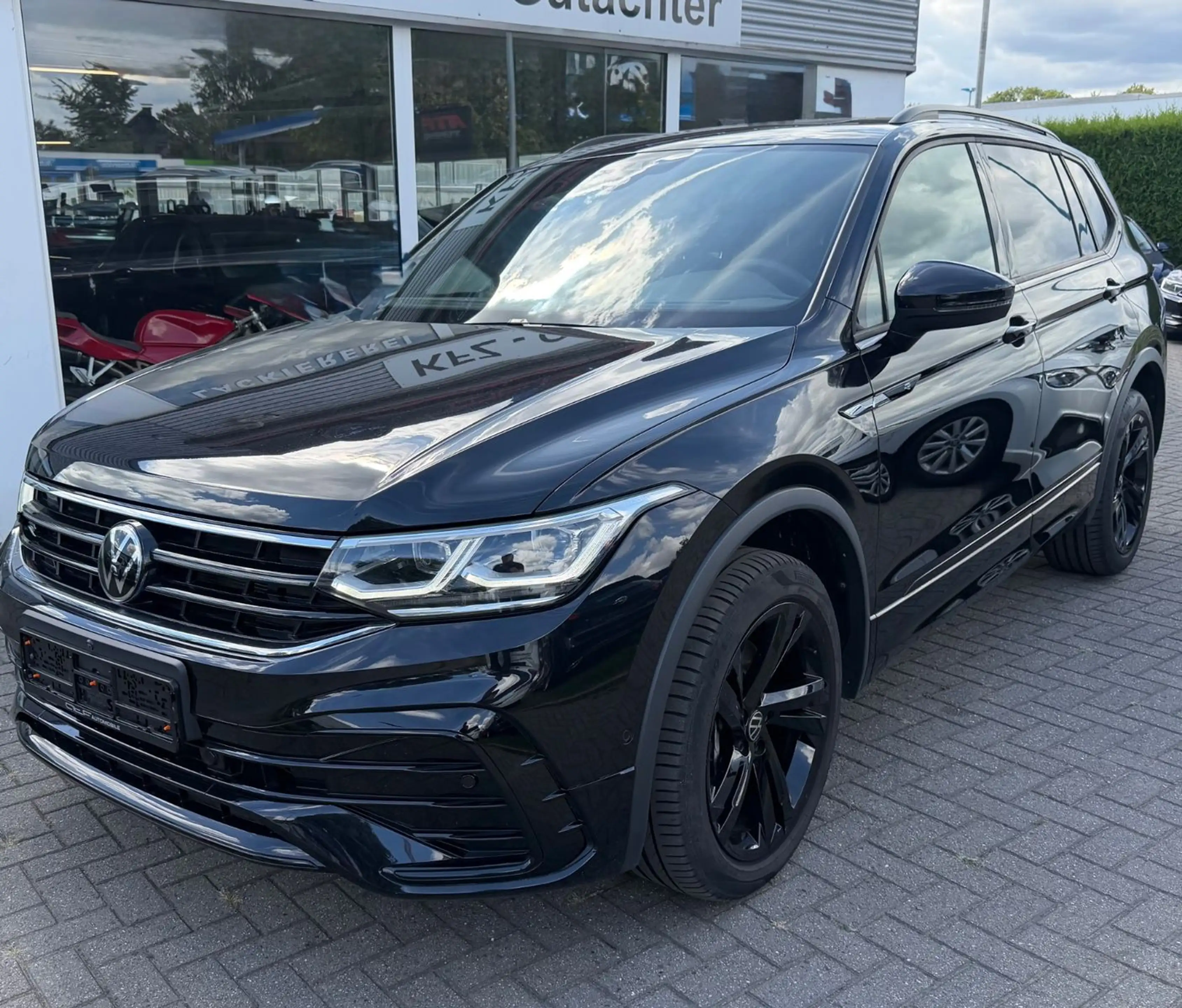 Volkswagen Tiguan Allspace R-Line 4Motion