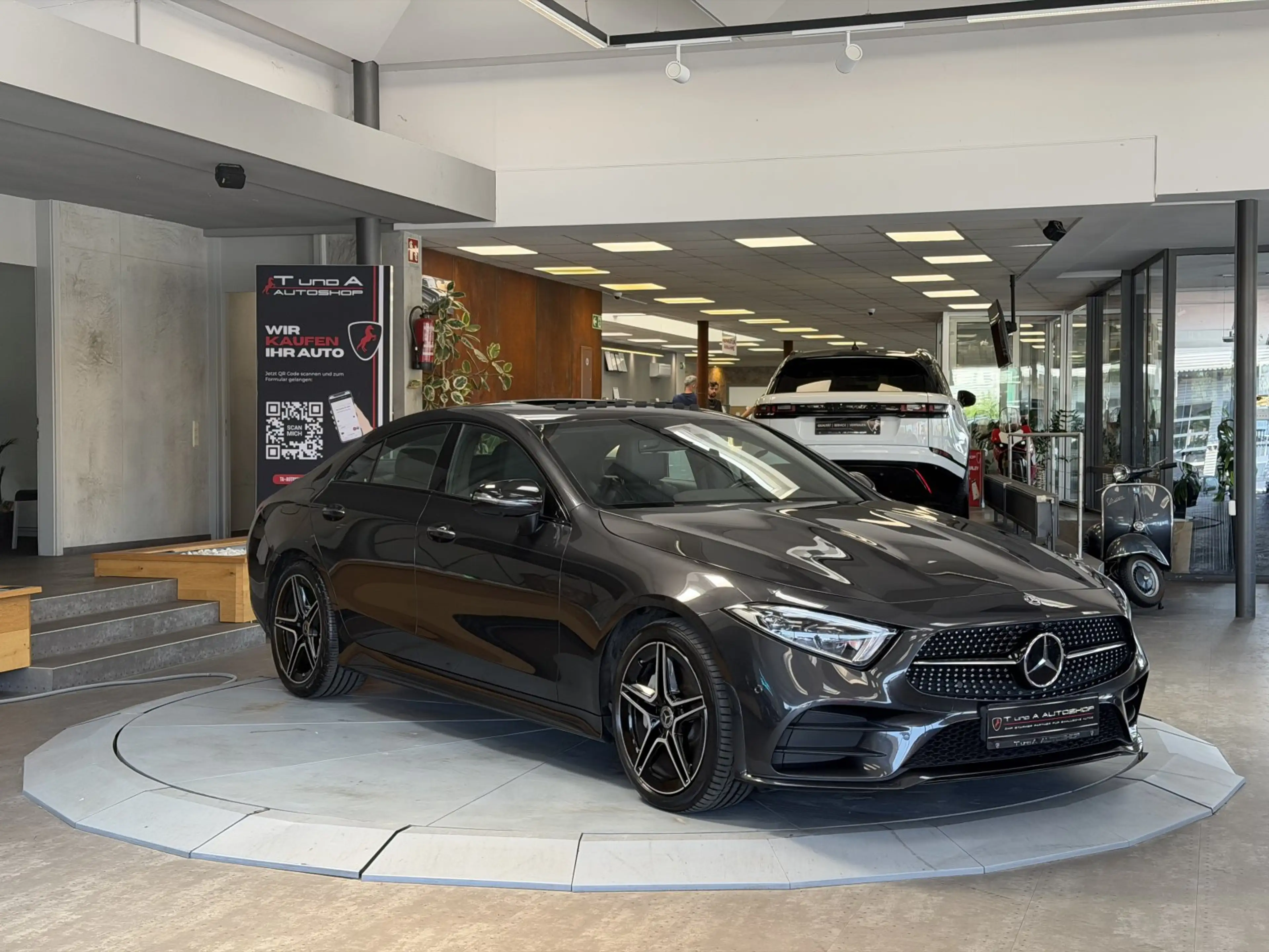 Mercedes-Benz CLS 350 d 4Matic *Schiebedach*Ambiente*360*AHK — photo 8