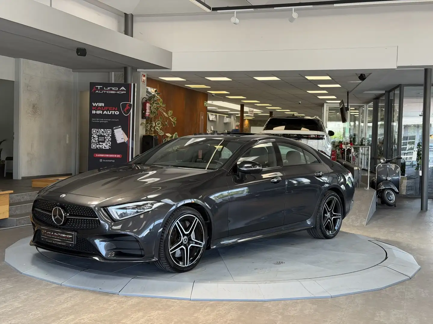 Mercedes-Benz CLS 350 d 4Matic *Schiebedach*Ambiente*360*AHK Grau - 1