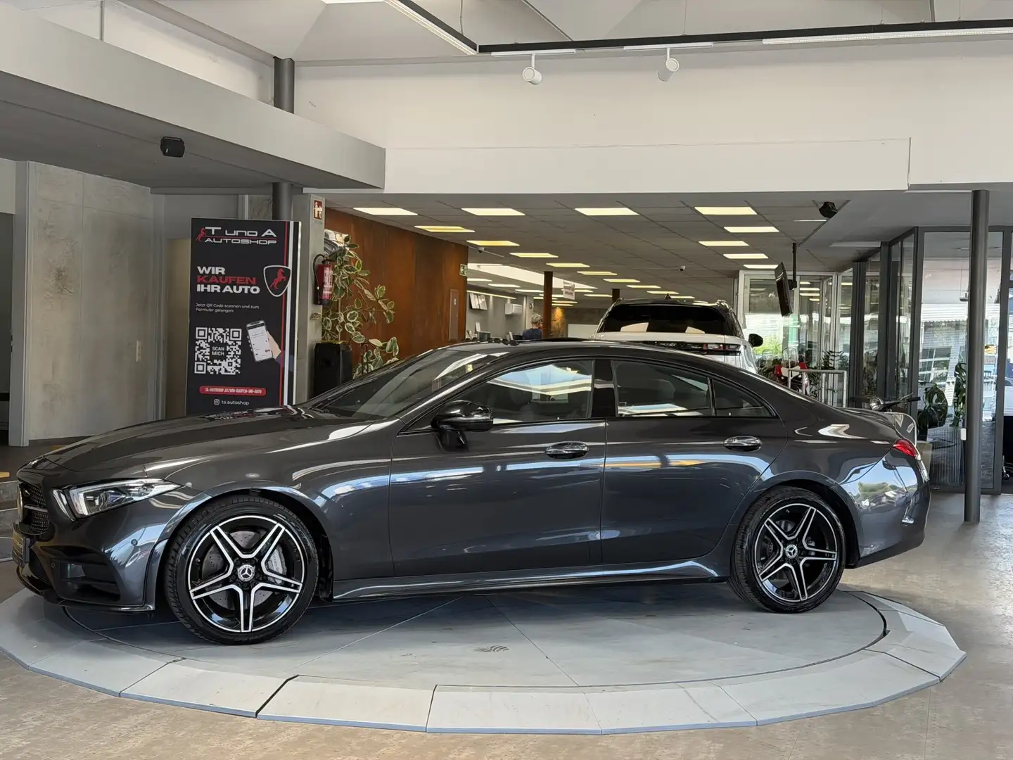 Mercedes-Benz CLS 350 d 4Matic *Schiebedach*Ambiente*360*AHK Grau - 2
