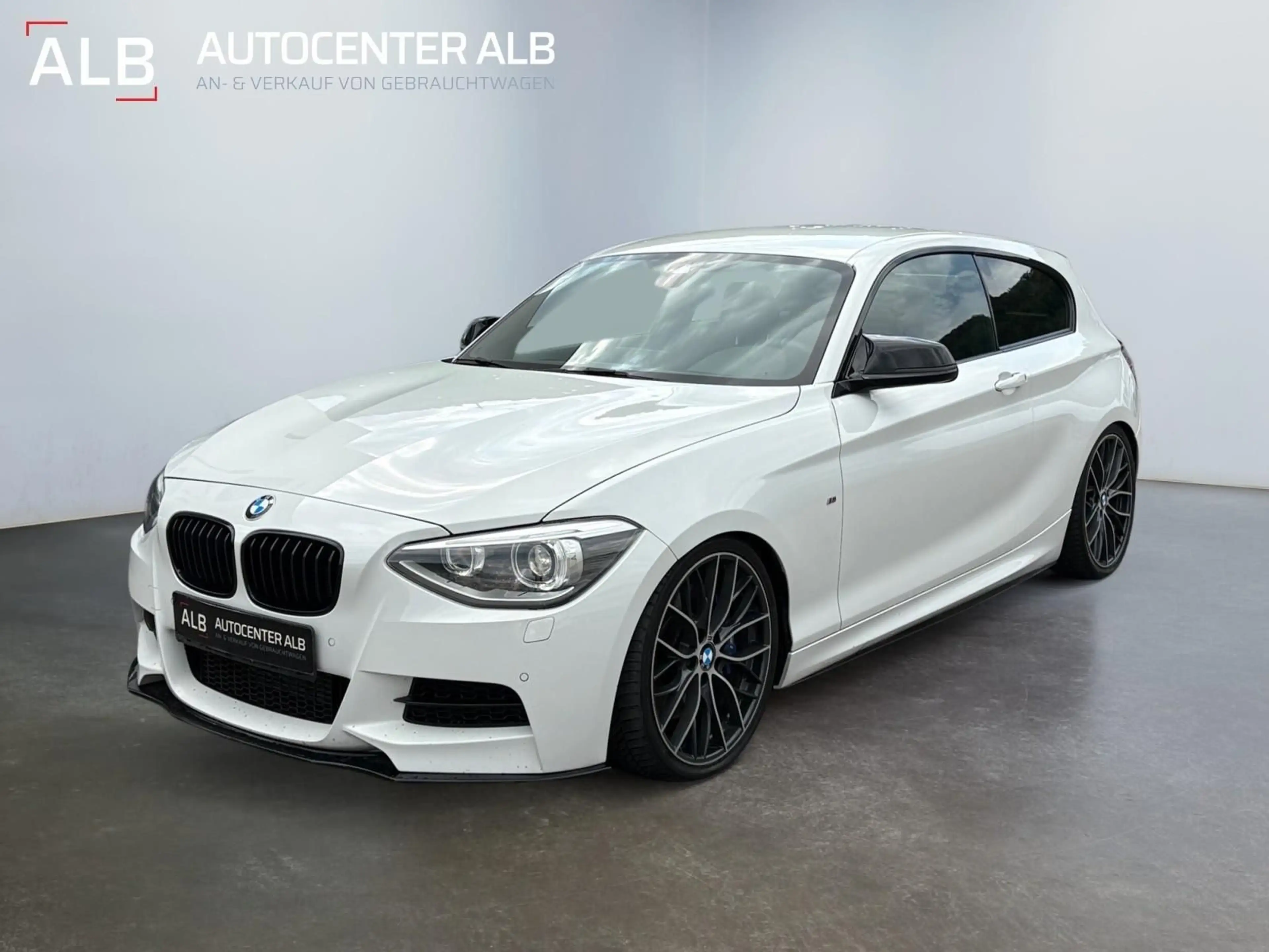 BMW 135 M135 i xDrive/M-SPORT/AUTOMATIK/NAVI/XENON/