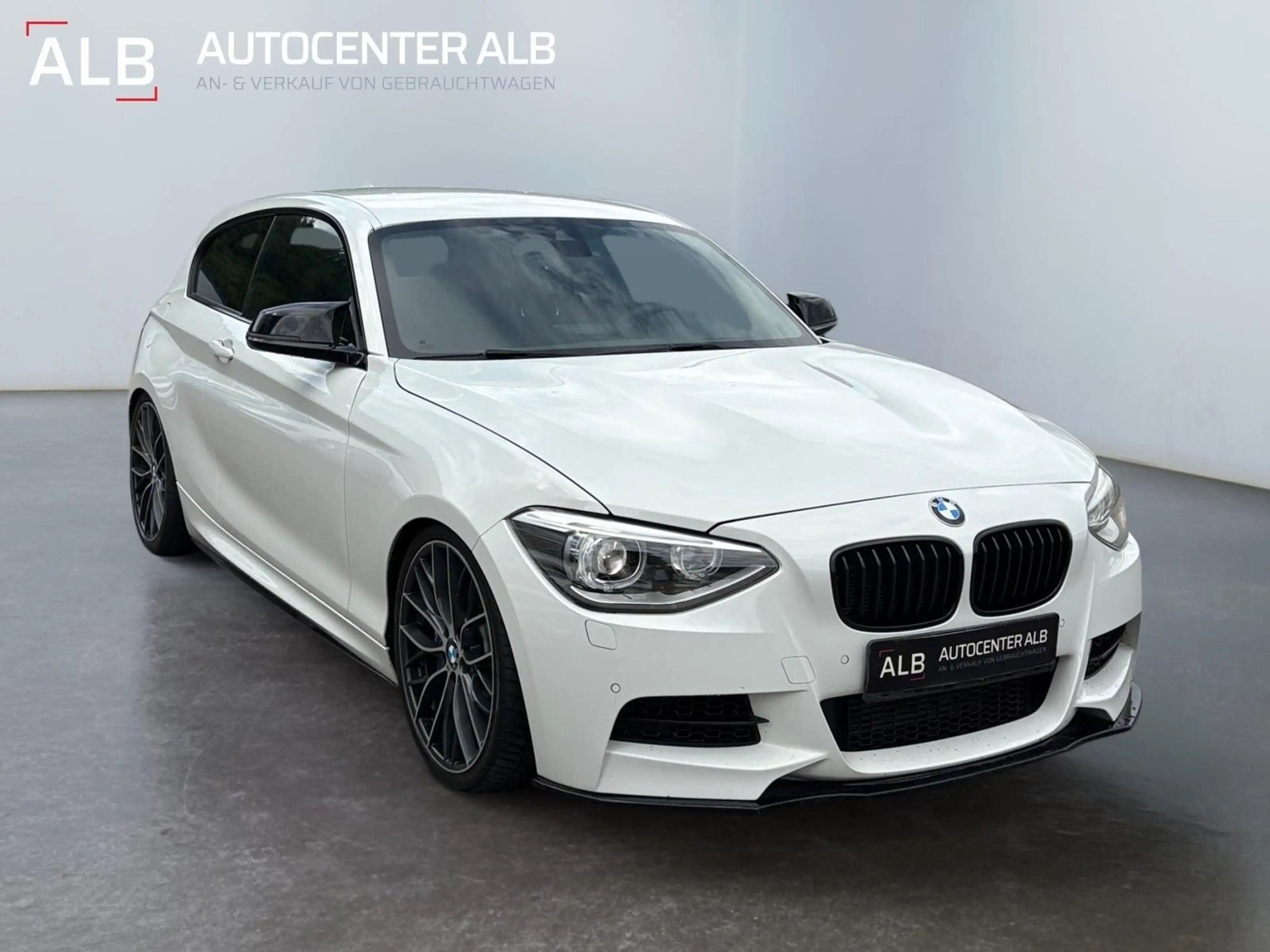 BMW 135 M135 i xDrive/M-SPORT/AUTOMATIK/NAVI/XENON/ — photo 6
