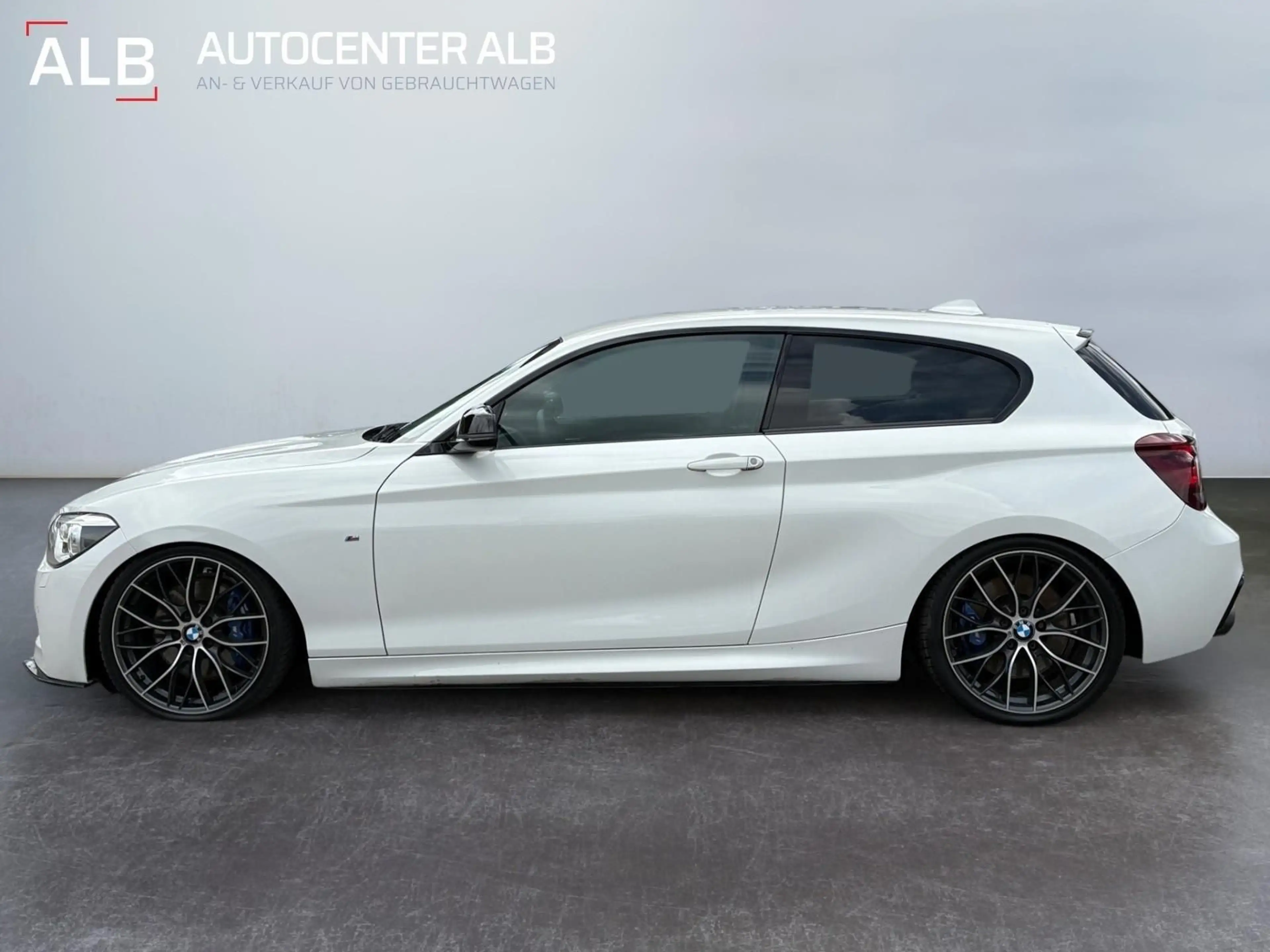 BMW 135 M135 i xDrive/M-SPORT/AUTOMATIK/NAVI/XENON/ — photo 2