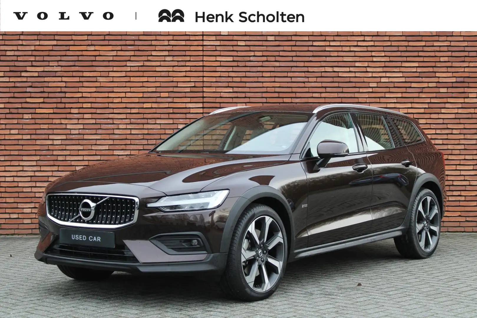 Volvo V60 Cross Country T5 AWD Pro | Geventileerd Leder | Panoramisch Schu Bruin - 1