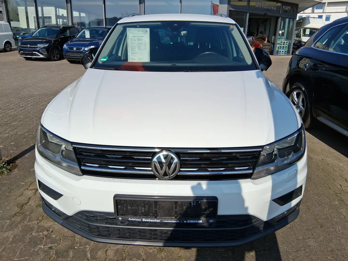 Volkswagen Tiguan 1.5 TSI ACT OPF IQ.DRIVE Wit - 2