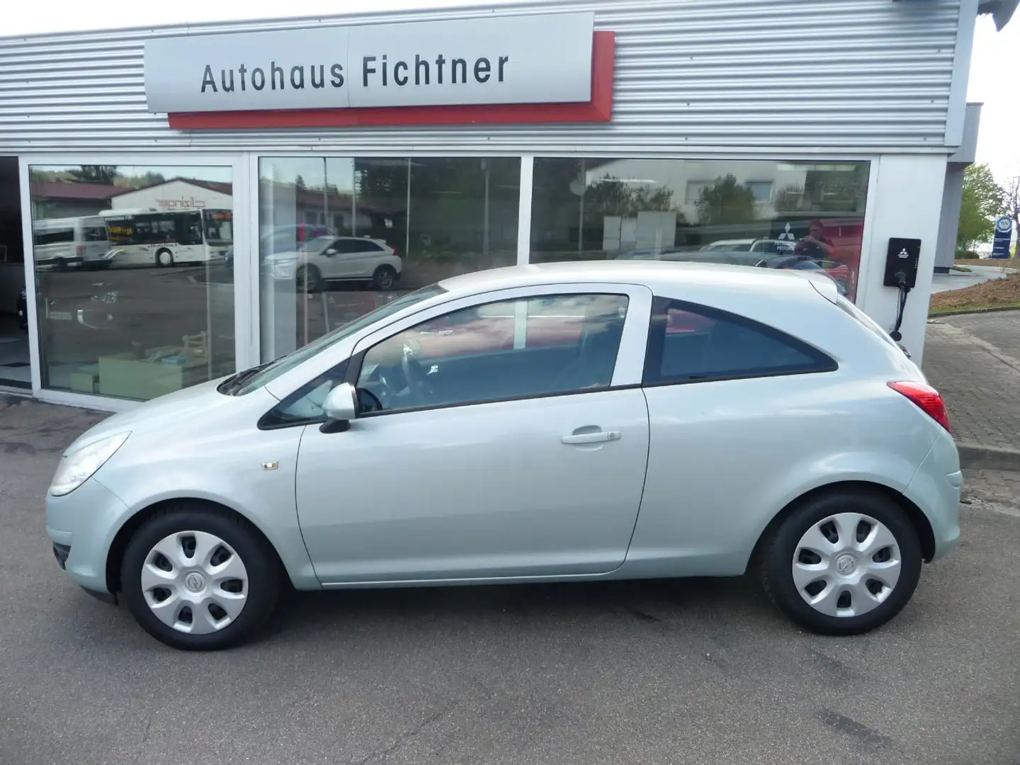Opel Corsa 1.2 - 1