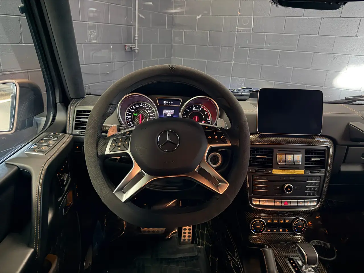 Mercedes-Benz G-Class снимка Mercedes-Benz G-Class