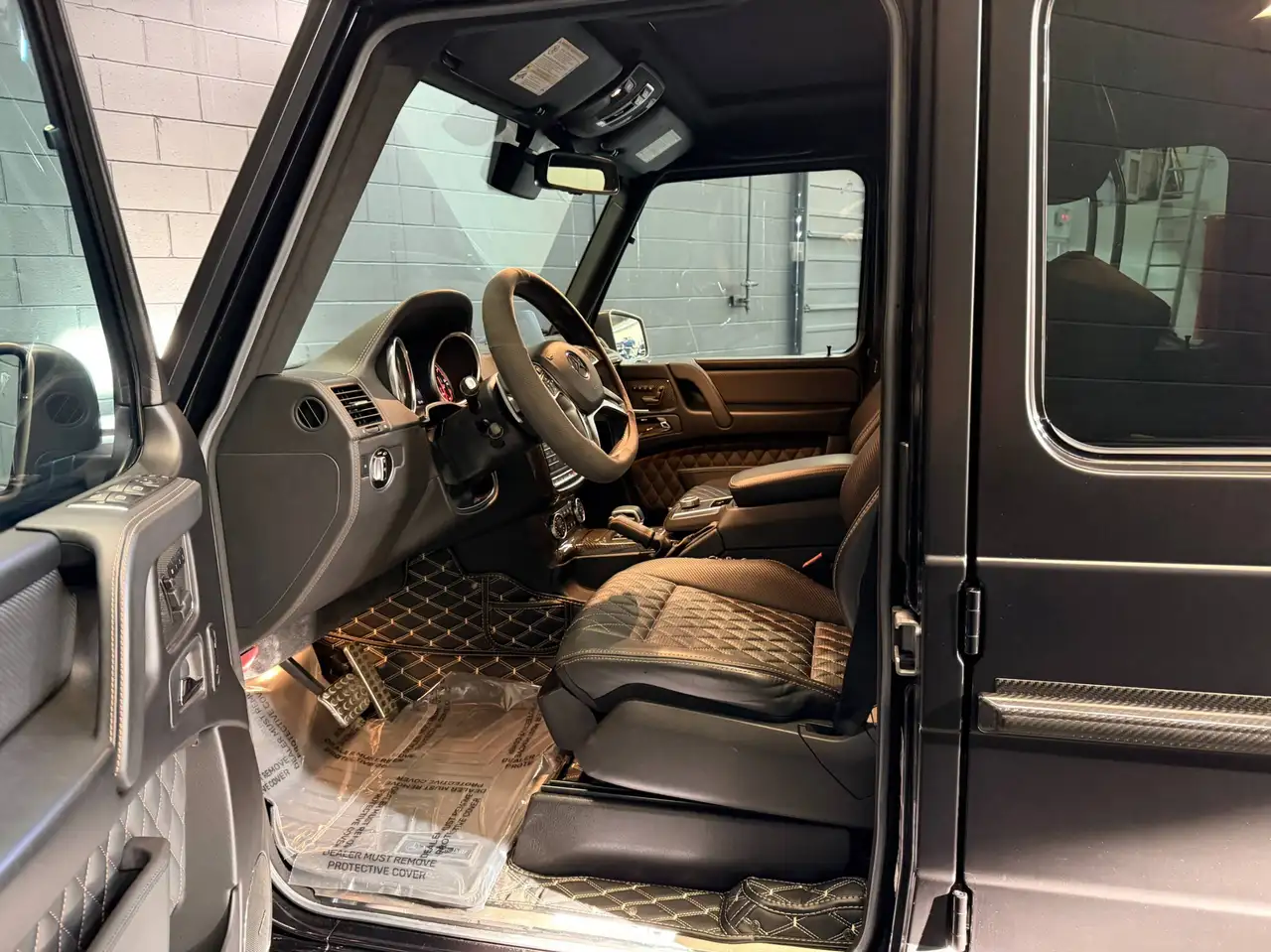Mercedes-Benz G-Class снимка Mercedes-Benz G-Class