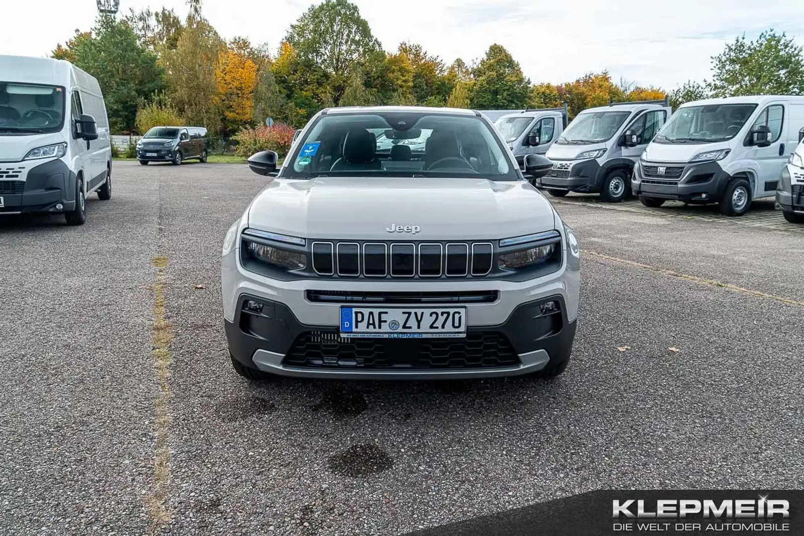 Jeep Avenger e-Hybrid Altitude 1.2l T3 48V e-Hybri Grau - 2