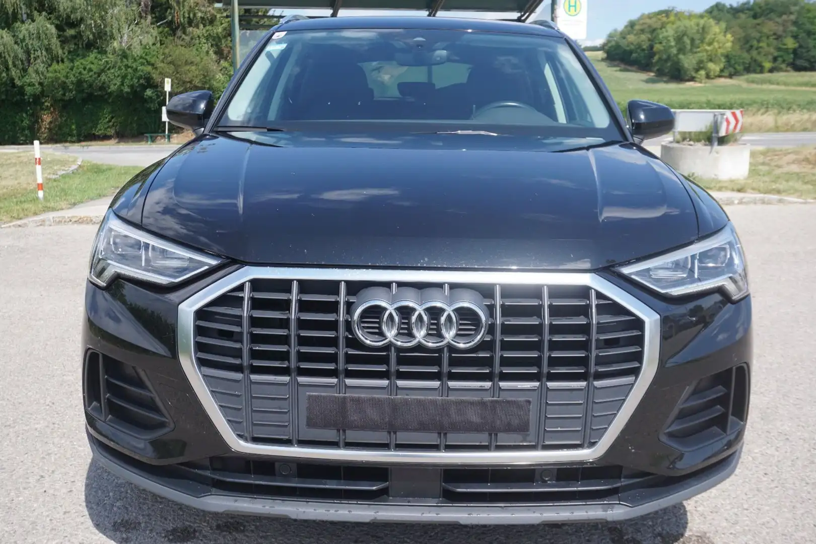 Audi Q3 35 1.5 TFSI OPF Schwarz - 1