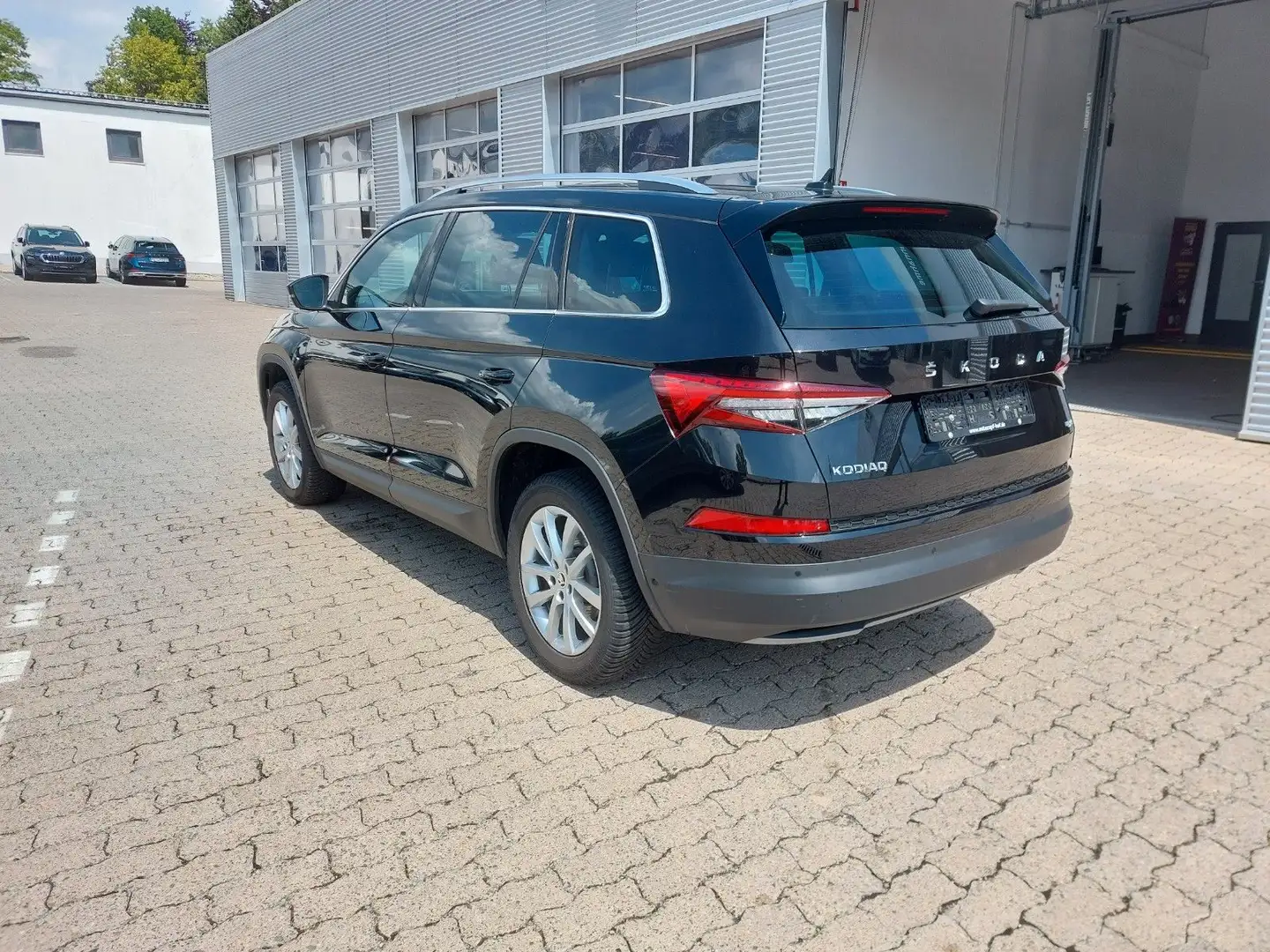 Skoda Kodiaq 2,0 TSI DSG Style 4x4 AHK Pdach Matrix Noir - 2