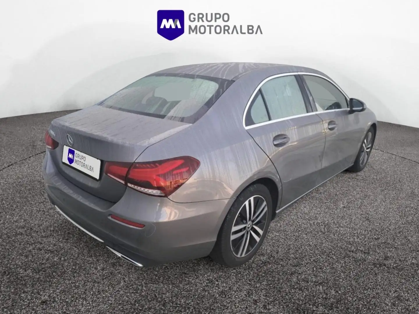 Mercedes-Benz A 180 Sedán d Weiß - 2