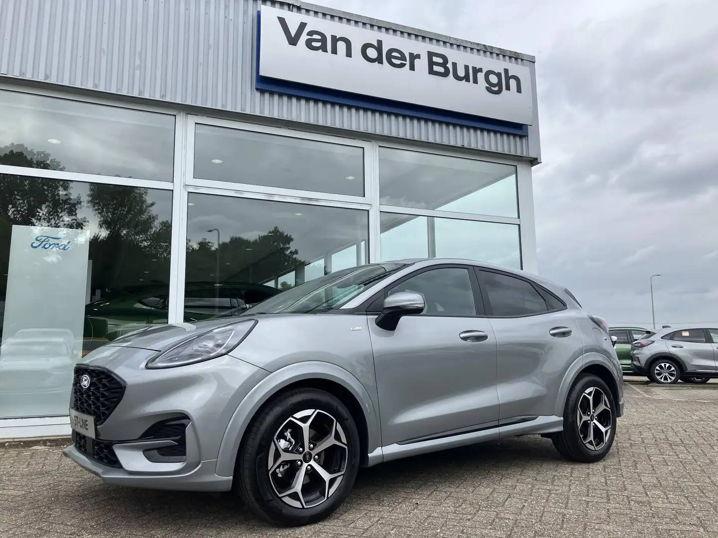 Ford Puma ST-Line 1.0 EcoBoost 125pk Hybrid PowerShift Zilver - 2