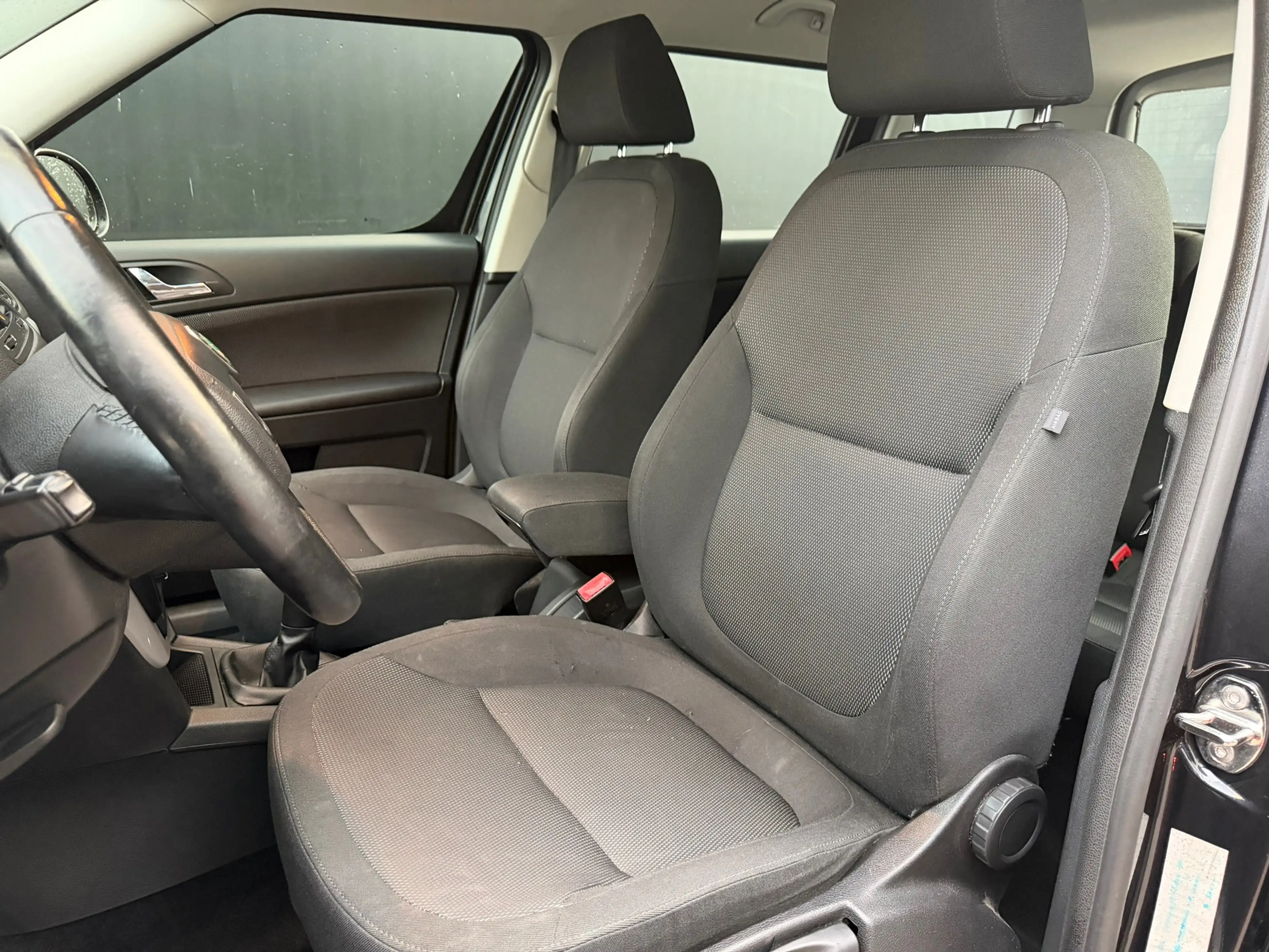 Skoda Yeti 1.8 TSI Ambition 4x4 — photo 12