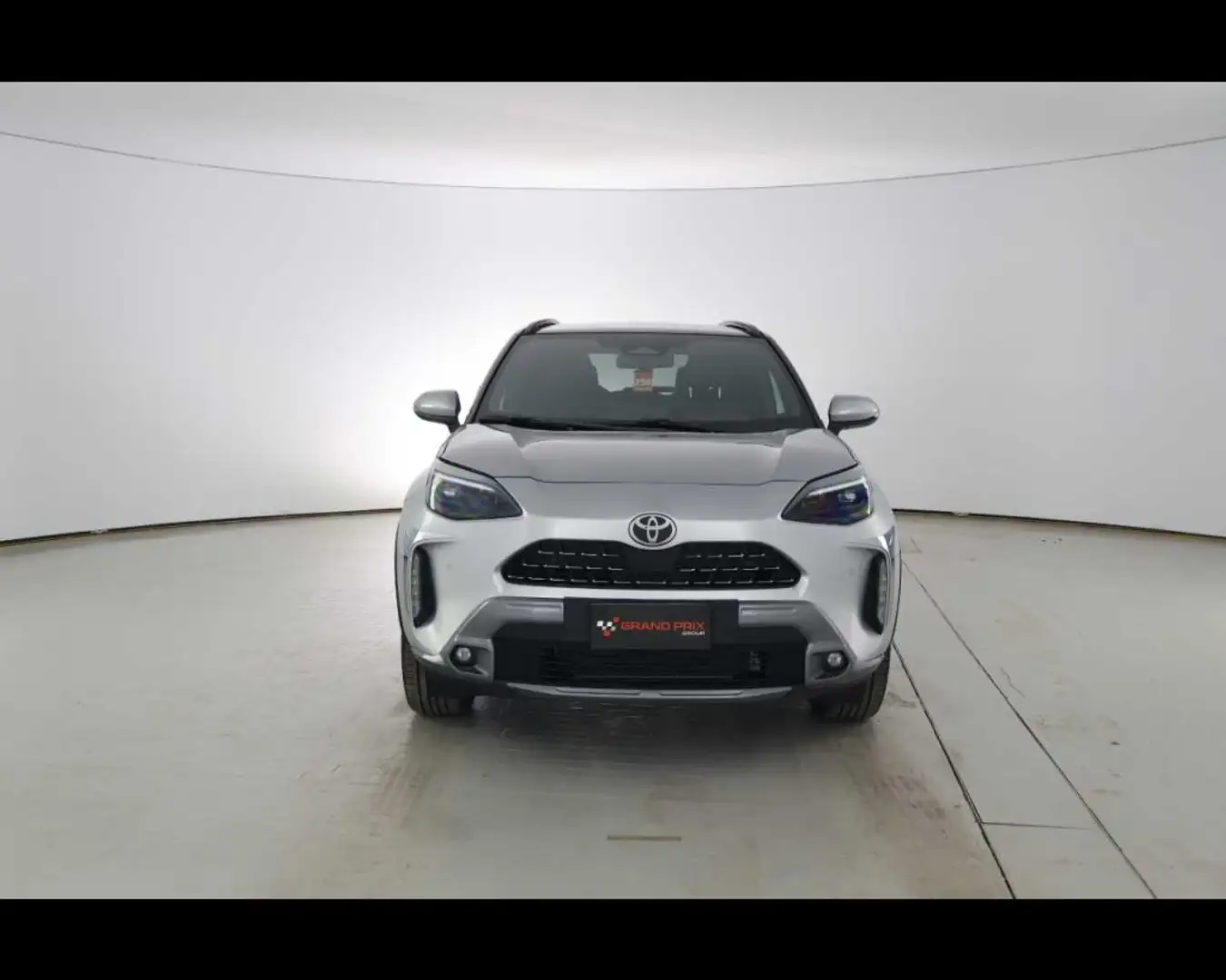 Toyota Yaris Cross 1.5 Hybrid 130 CV 5p. E-CVT Lounge Grigio - 2