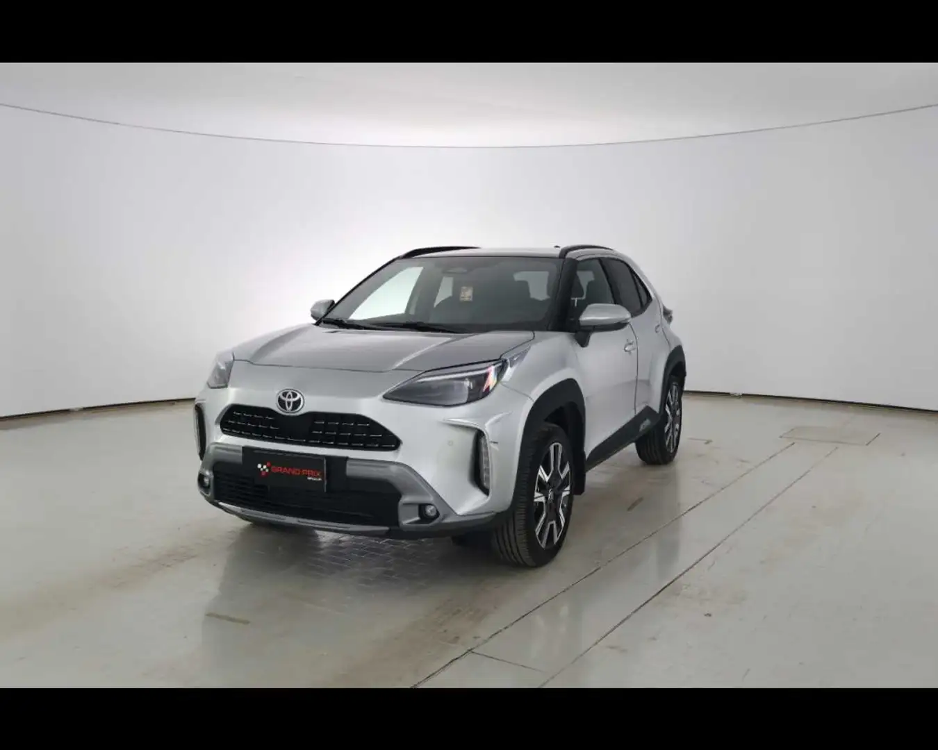 Toyota Yaris Cross 1.5 Hybrid 130 CV 5p. E-CVT Lounge Grigio - 1