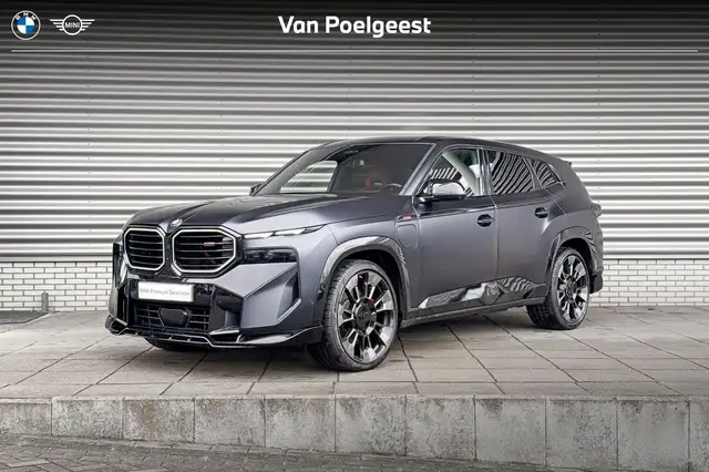 BMW XM PHEV Label Red 30 kWh