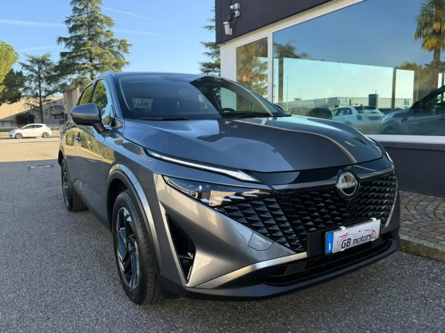 Nissan Qashqai MHEV 158 CV Xtronic N-Connecta NAVI - LED - ACC Gris - 2